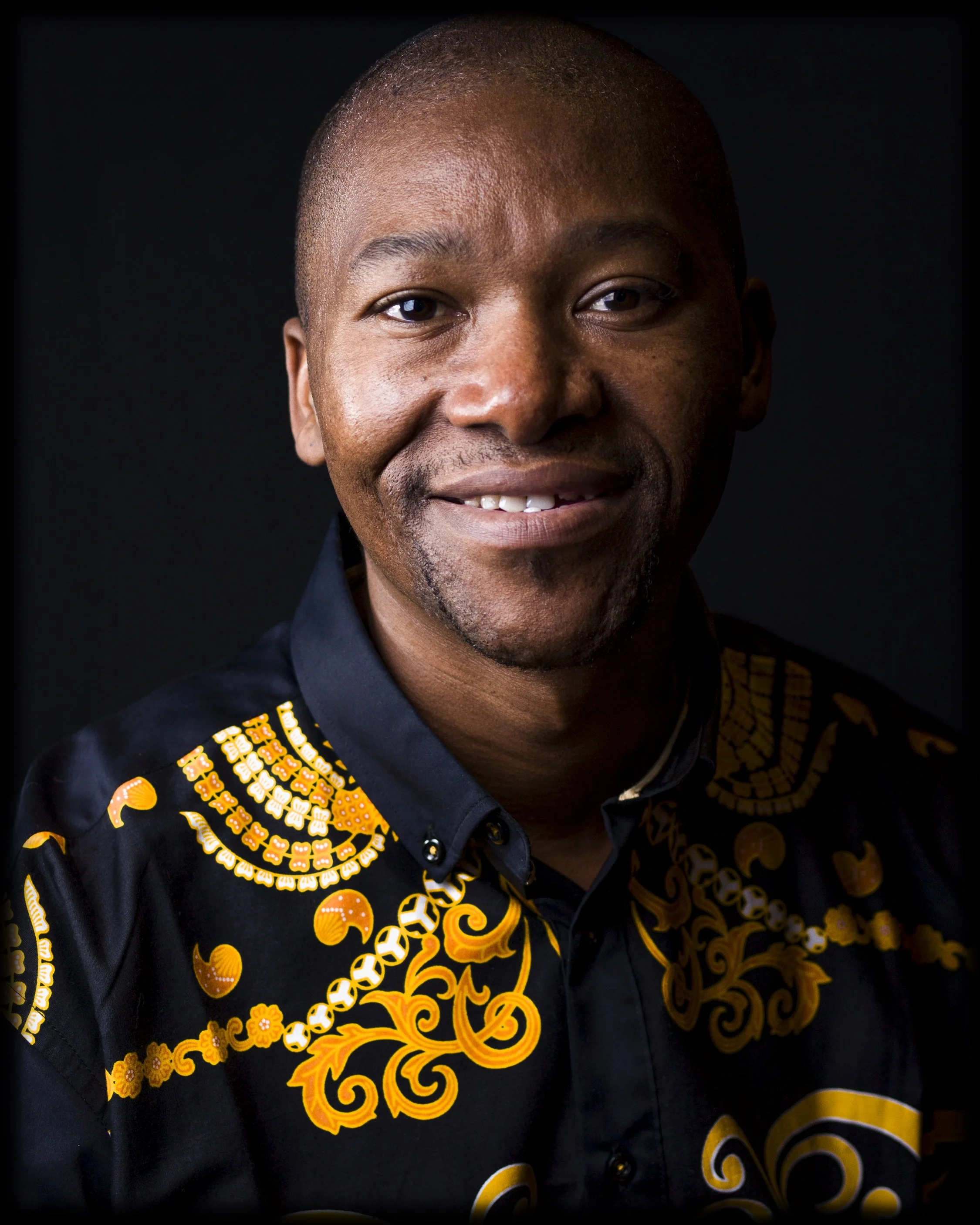 Thamsanqa Shabalala Lindiwe The Steppenwolf Theatre Company has collaborated with the legendary South African a cappella group Ladysmith Black Mambazo Ladysmith Black Mambazo is a South African male choral group singing in the local vocal styles of i