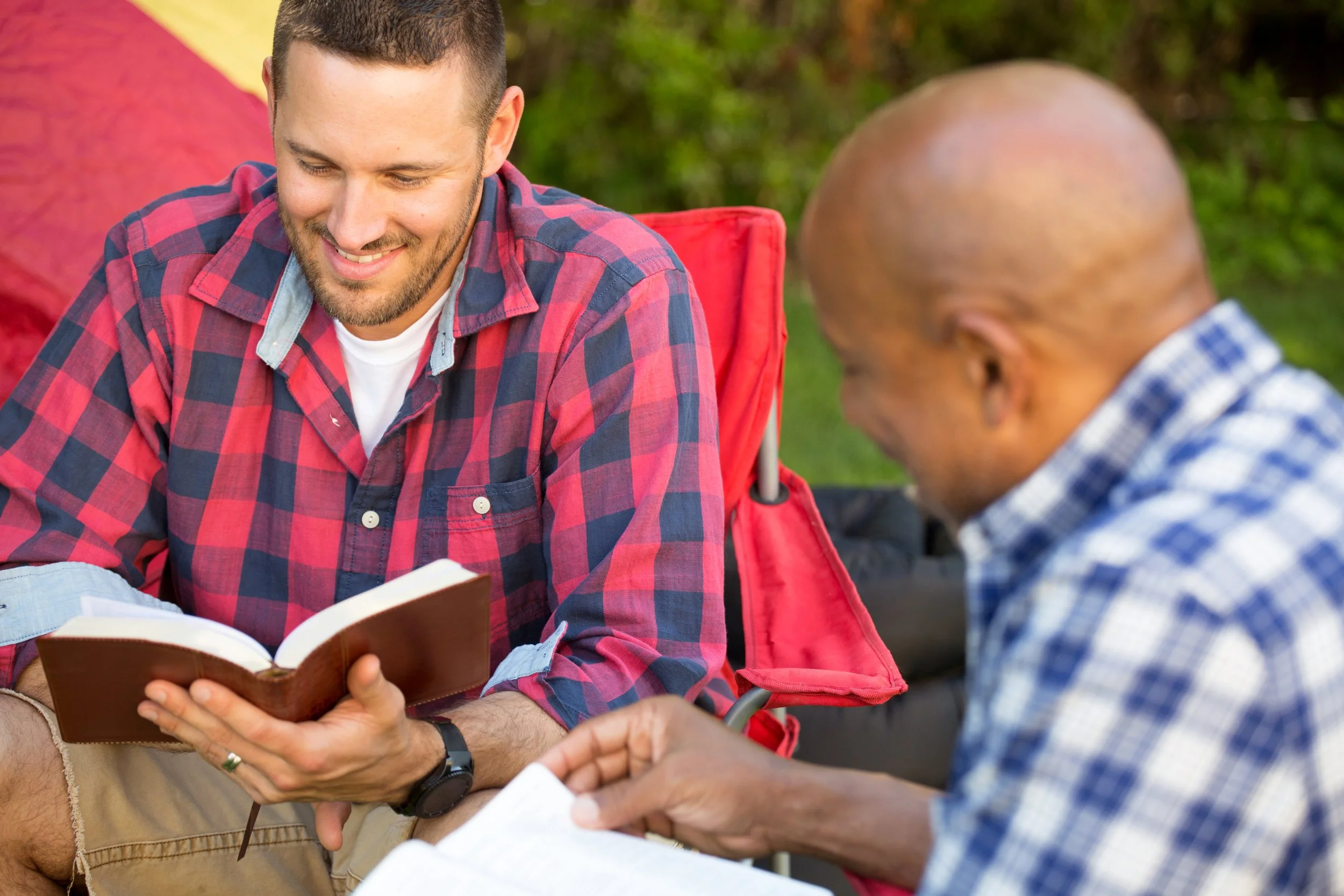 Men reading the Bible
