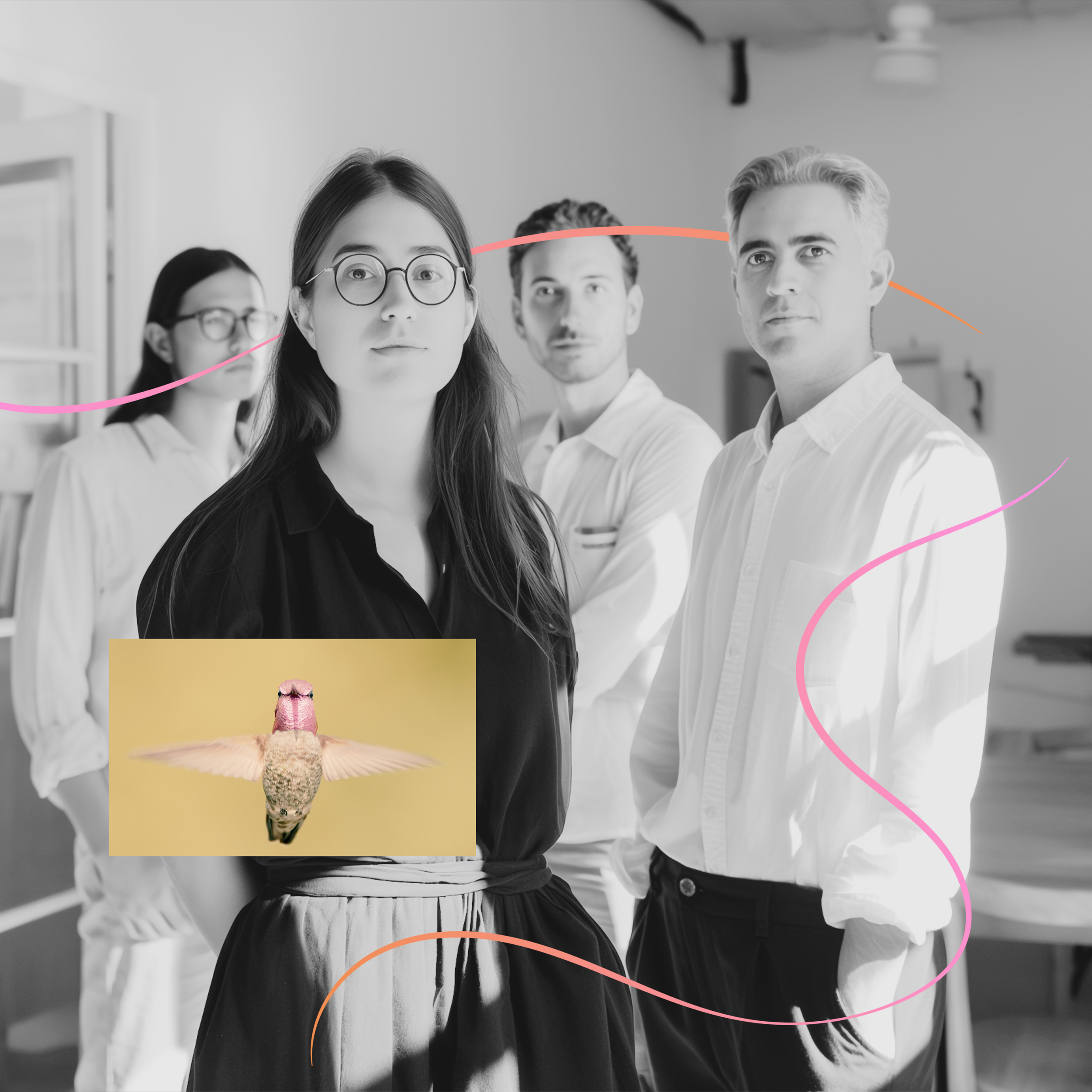 Equipo de trabajo en una sesión de consultoría organizacional de Tess, revisando su diagnóstico de liderazgo.