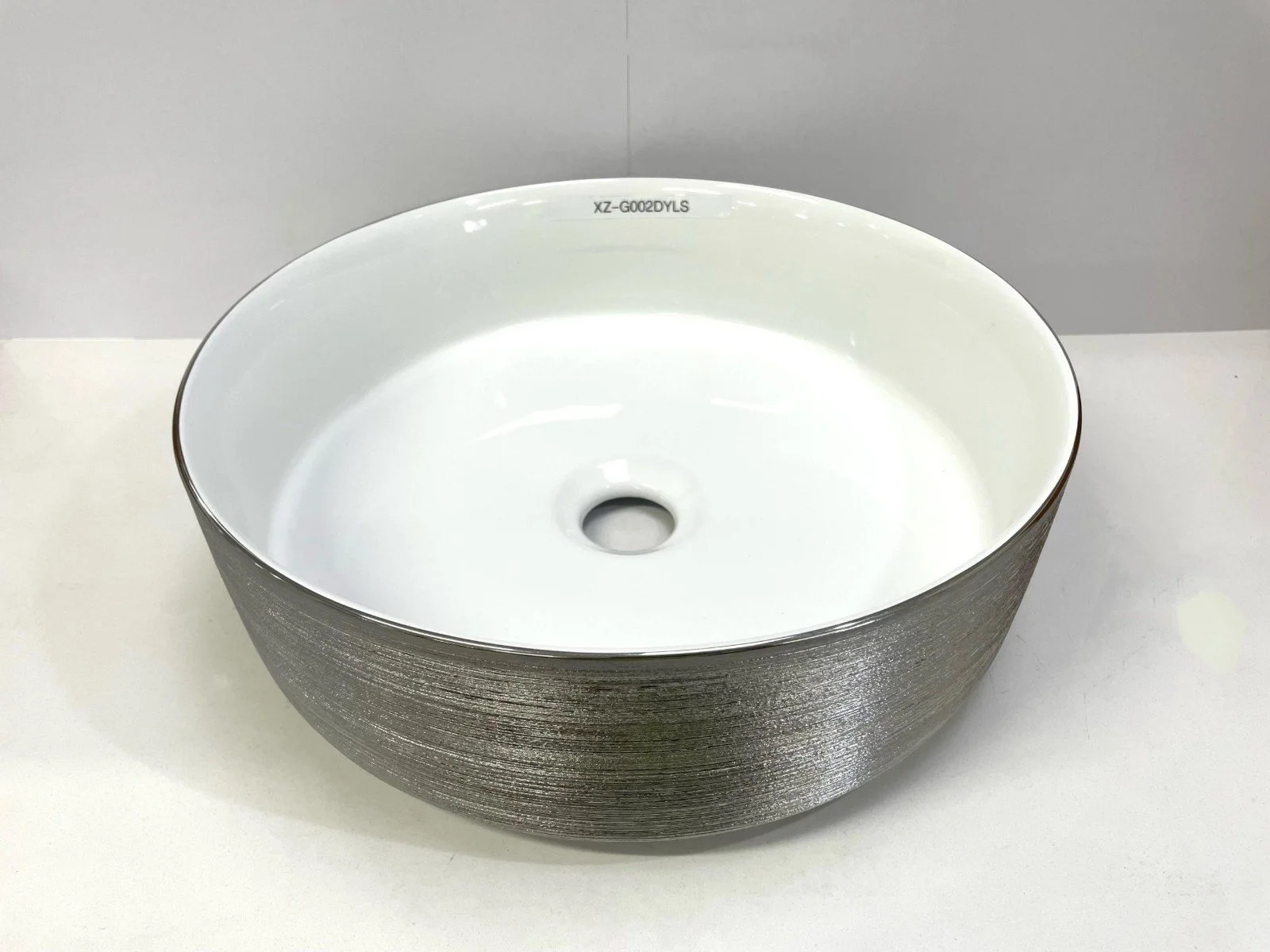 XZ-G002 Round Countertop Basin, Silver Thread