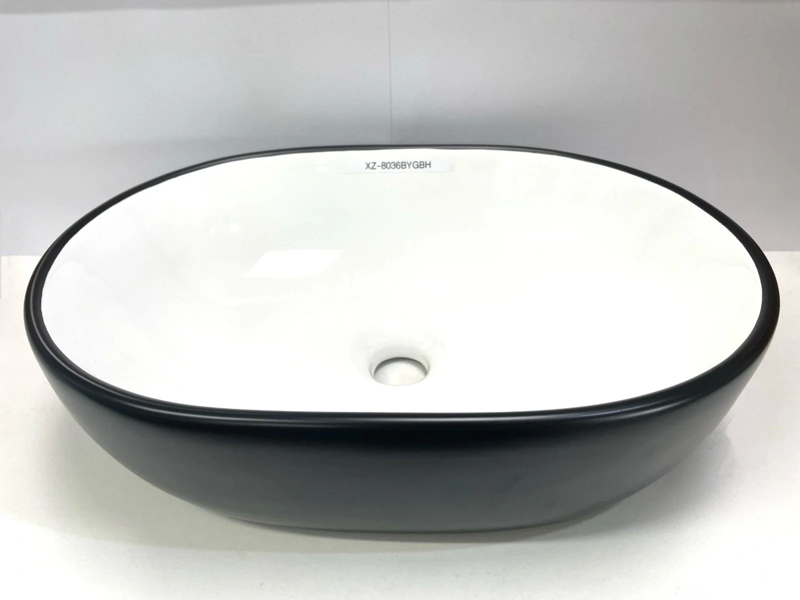 XZ-8036 Oval Countertop Basin, Black Exterior