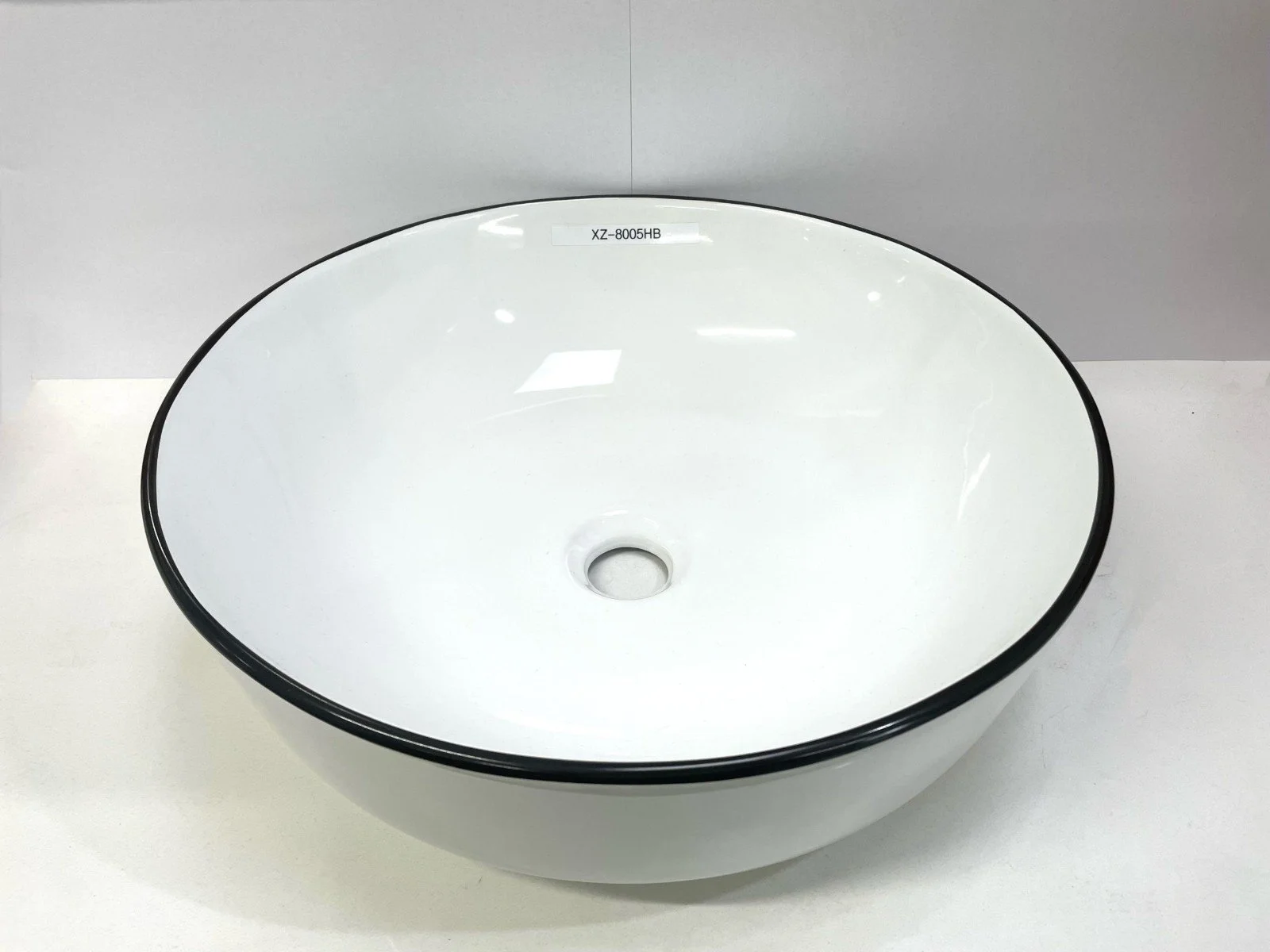 XZ-8005 Round Countertop Basin, Black Rim