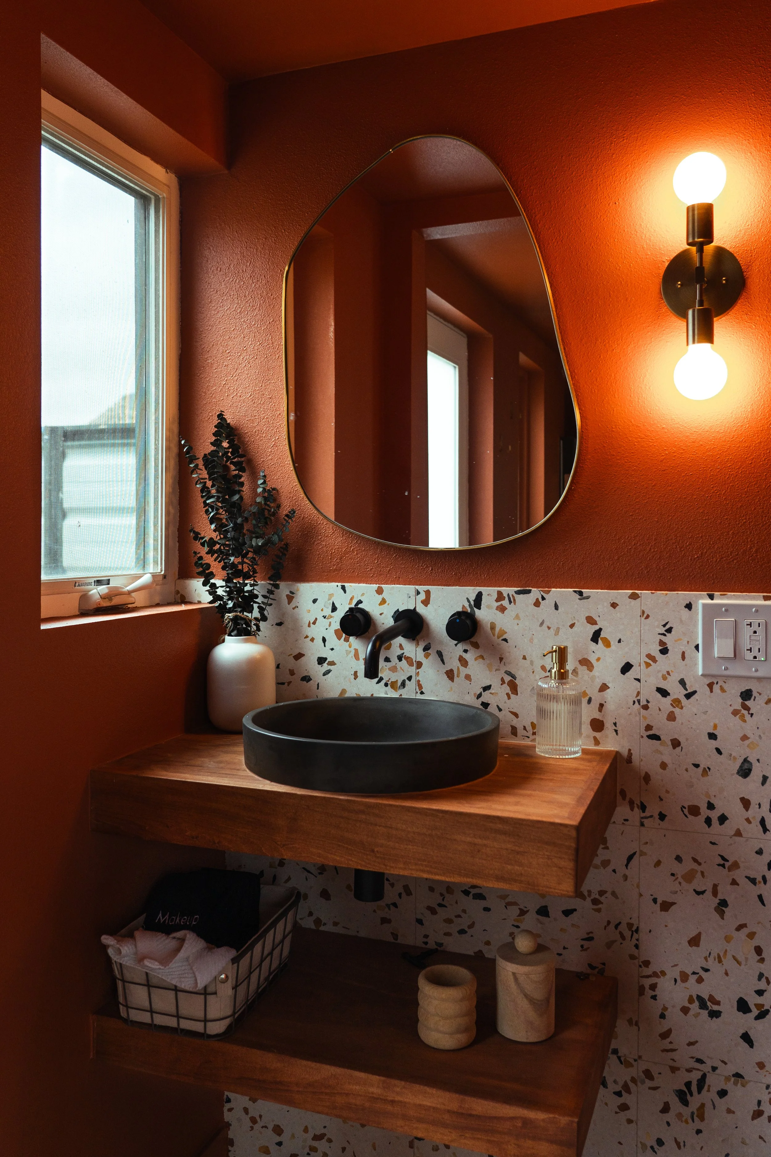 Our bold, mid-mod bathroom is selfie ready!