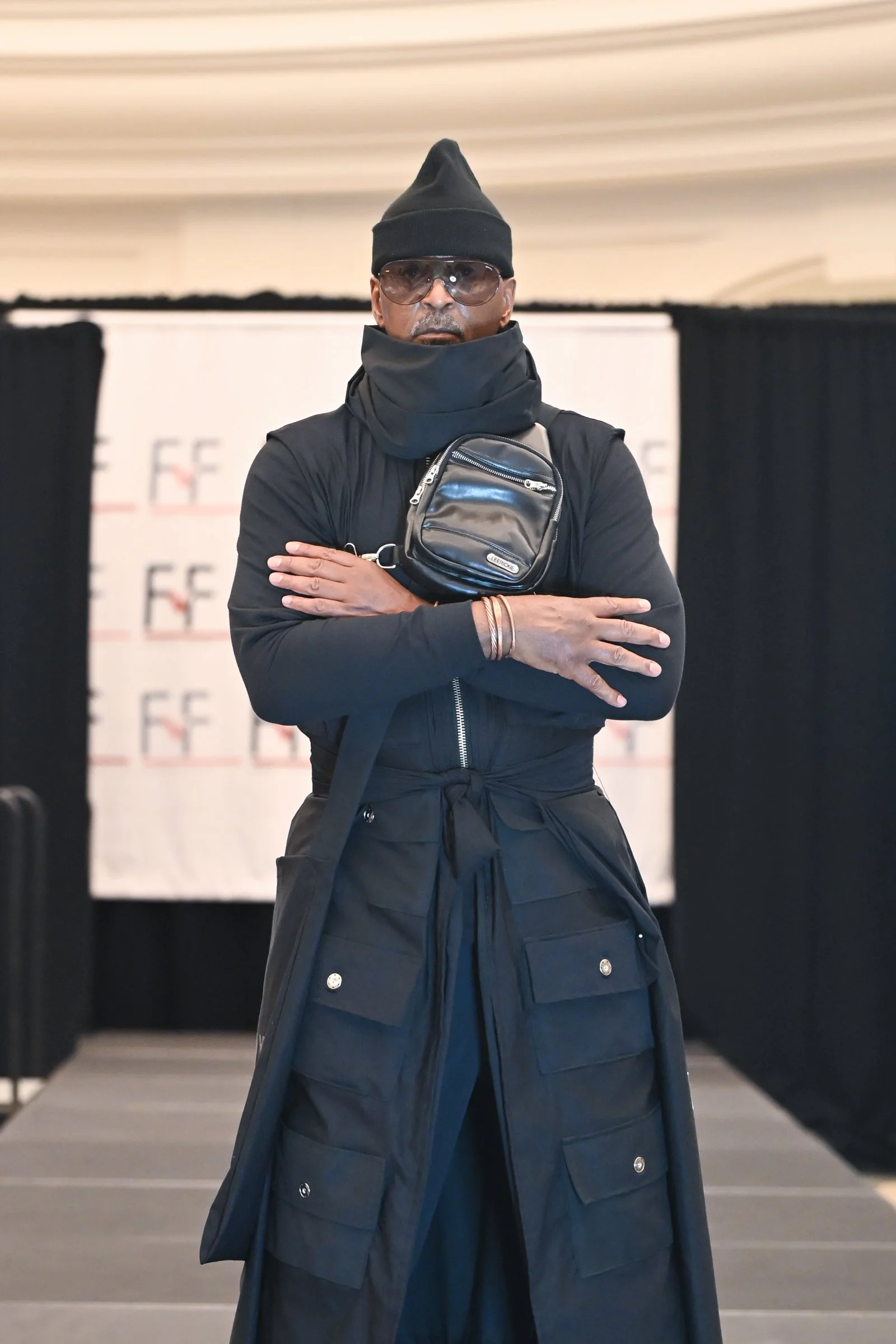 LeeBlackFit.jpg