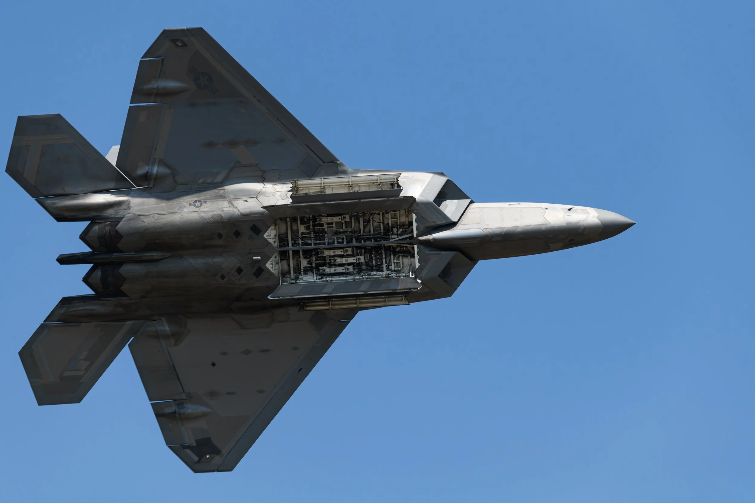 F22 bomb doors.jpg
