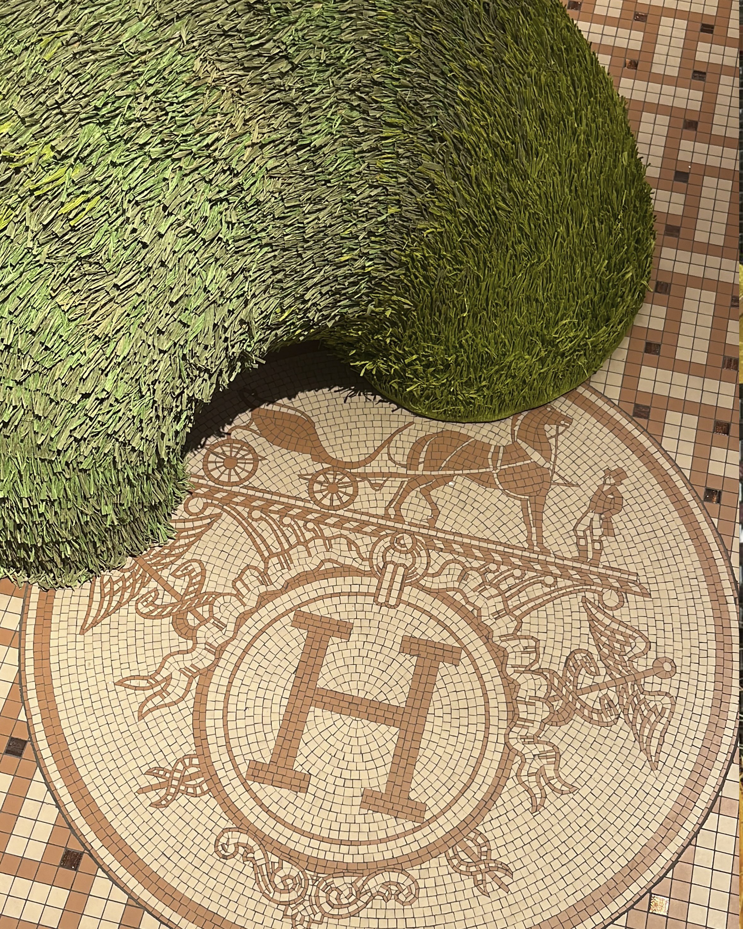 Hermes-3-2023-283def-02.jpg