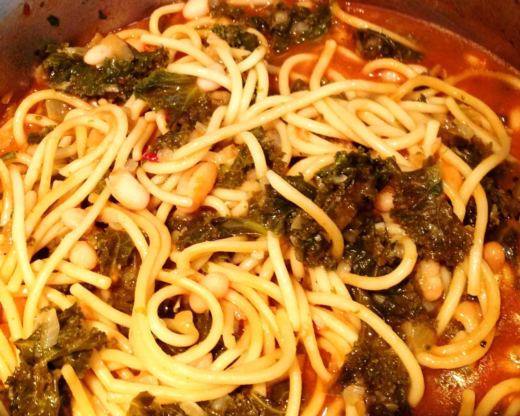 Staring in the Fridge – Recipe: Italian inspired Kale and Pasta Soup (from leftovers)
