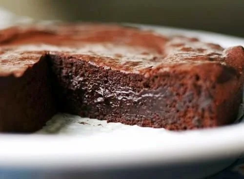 Add a little South American to your Easter – Recipe: Casa Martinez (Flourless Chocolate Cake)