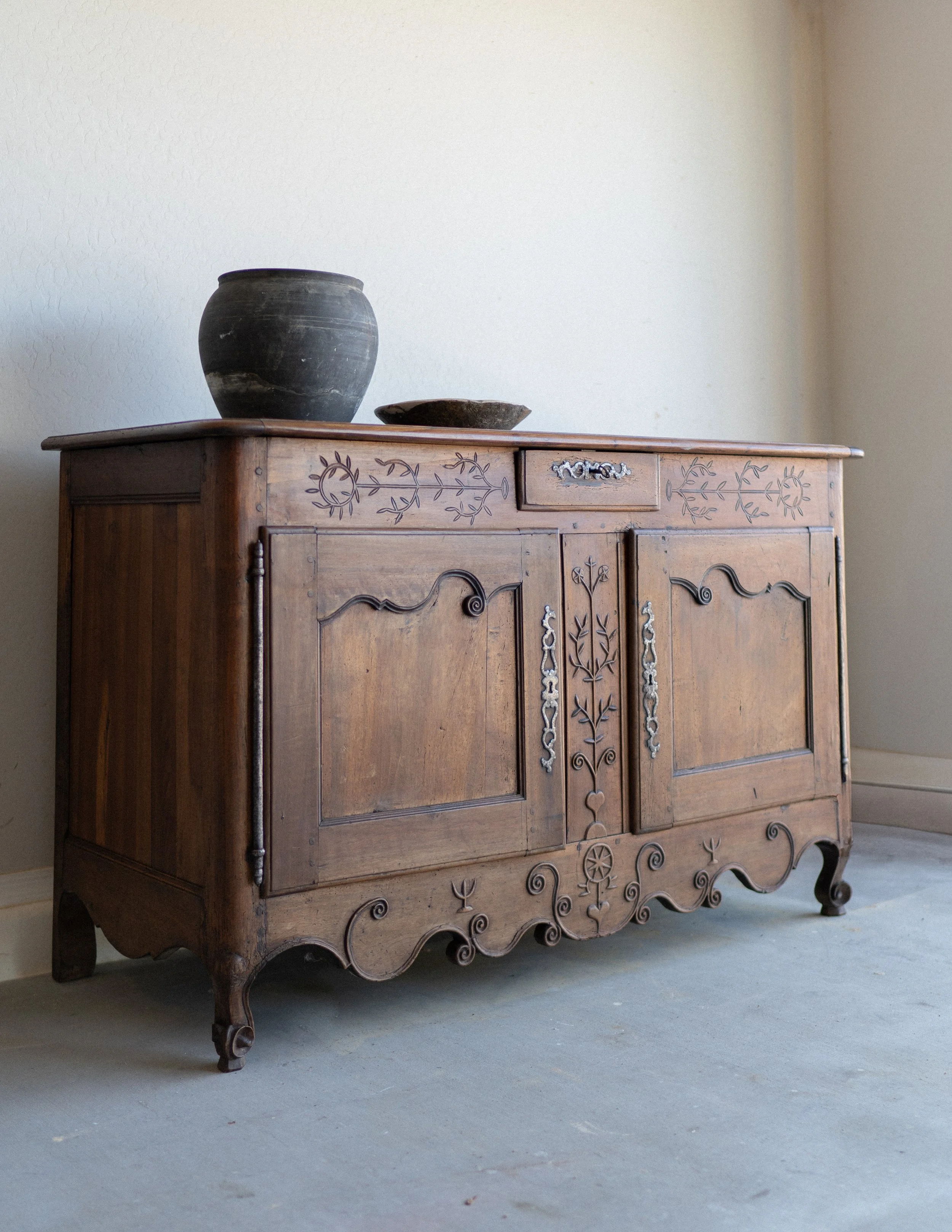Antique French buffet cabinet, circa early 1800