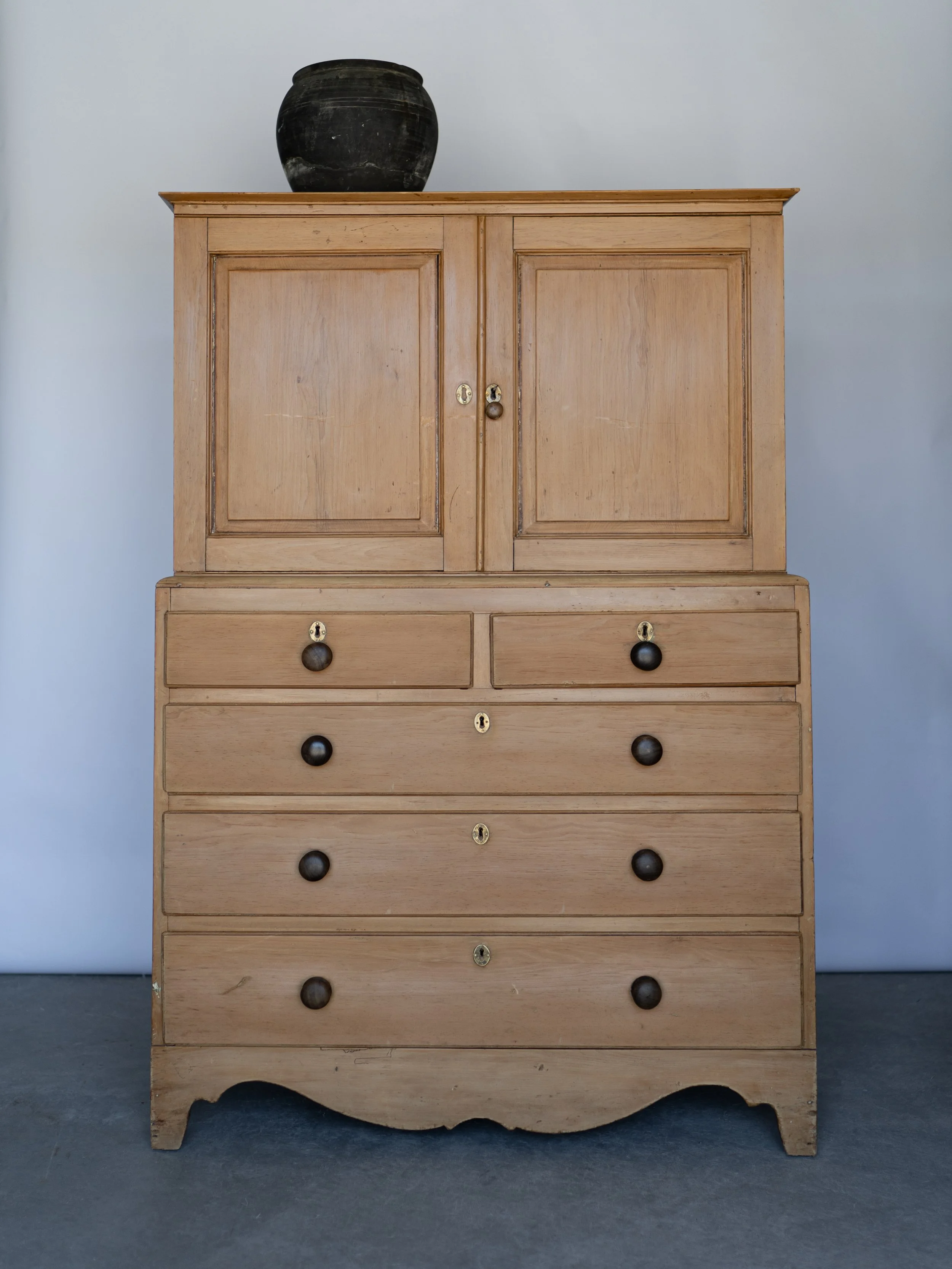 Antique English pine linen press, 19th century