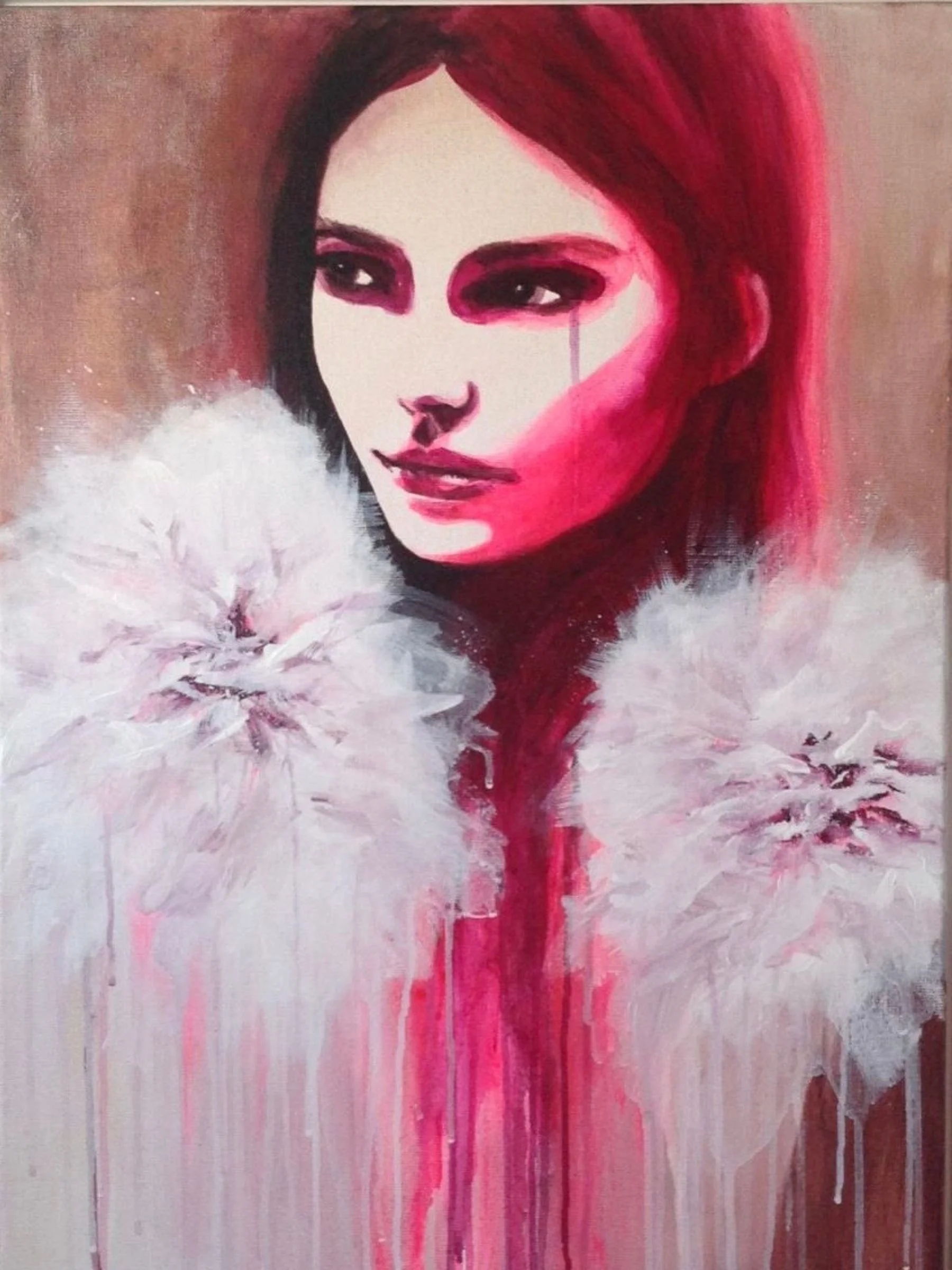 Acrylmalerei ein Frauenportrait mit melancholischem Gesichtsausdruck in kräftigen pink und fuchsia Farbtönen im Kleid mit abstrahierten Mohnblumen
