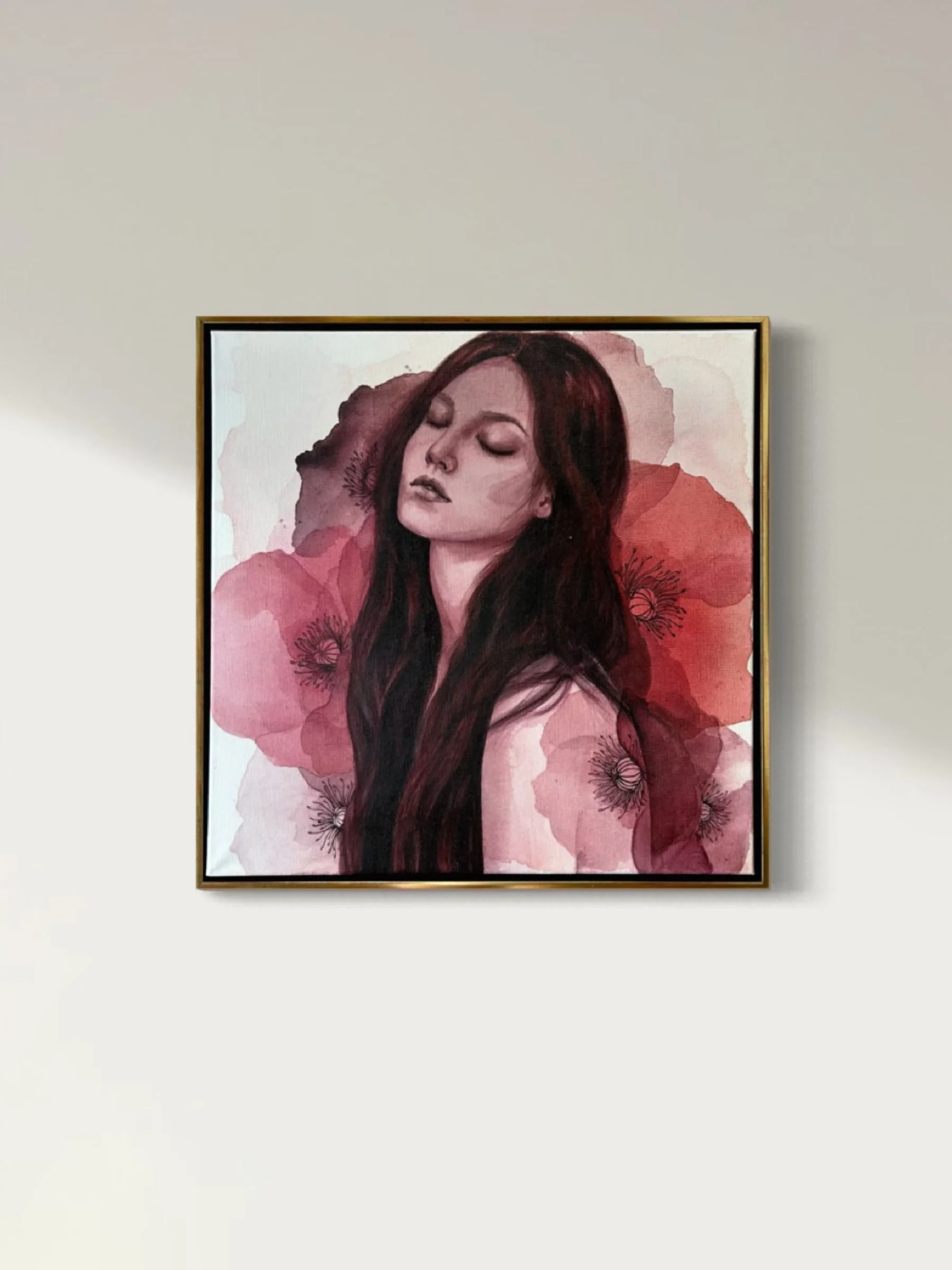 Acrylmalerei ein Frauenportrait mit melancholischem Gesichtsausdruck in kräftigen pink und fuchsia Farbtönen im Kleid mit abstrahierten Mohnblumen