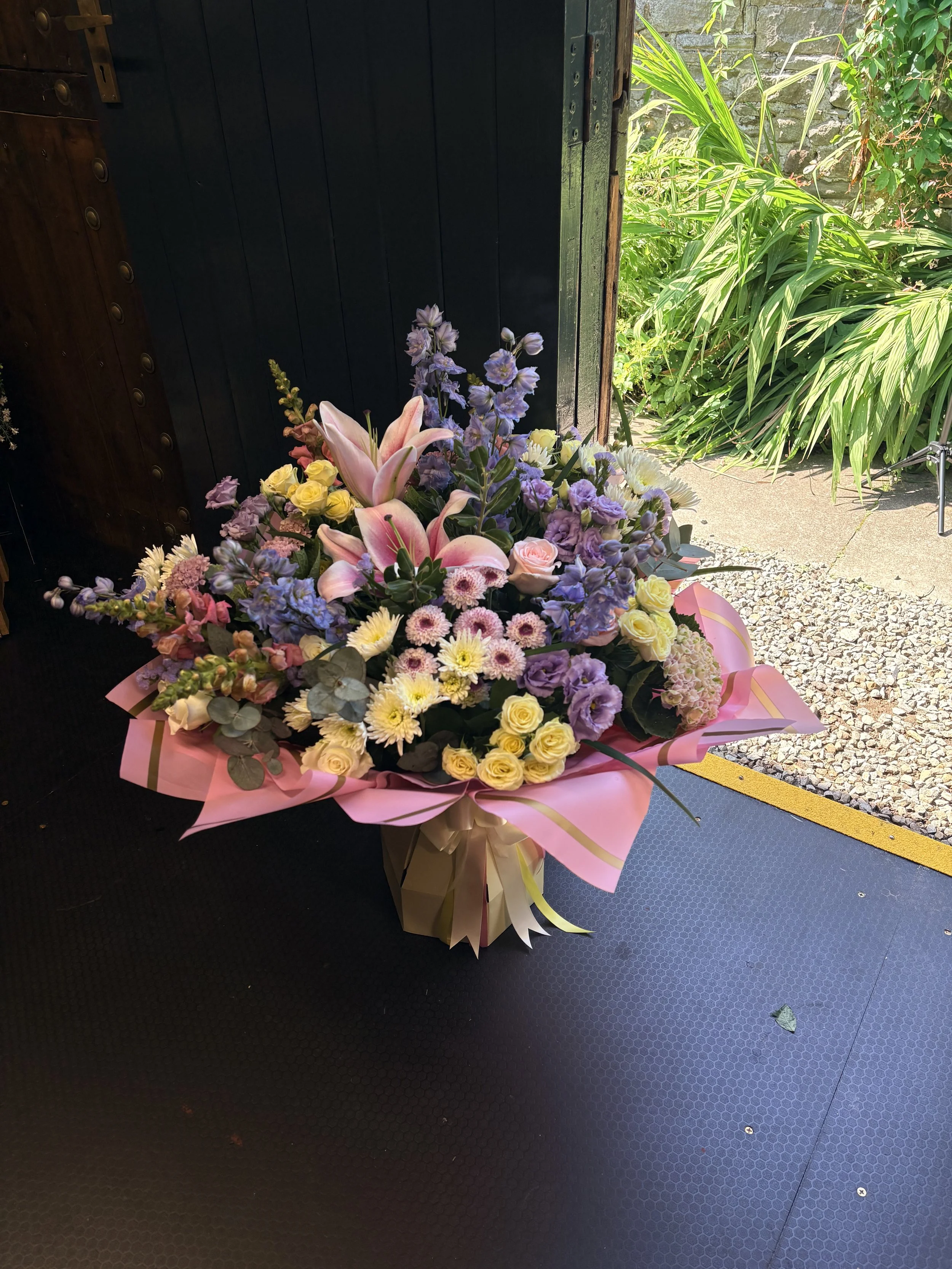 A large mixed pastel bouquet