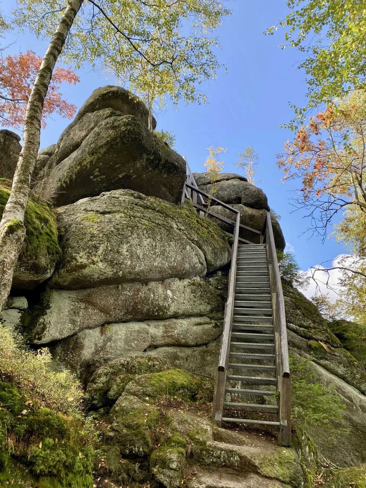 Aufstieg zum Prinzenfelsen im Fichtelgebirge