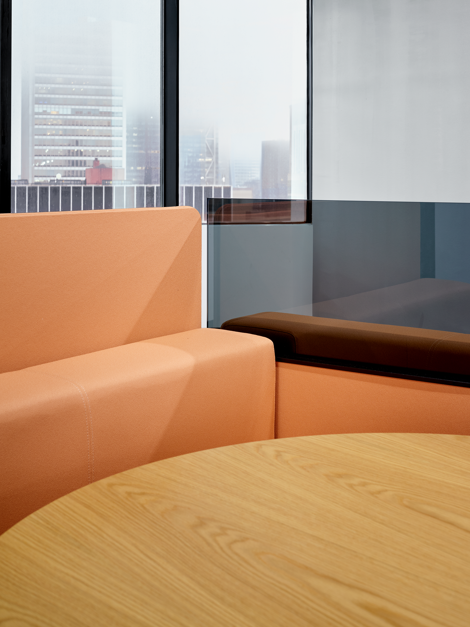 knoll_skyline_location1_booth_material_detail_0480.png