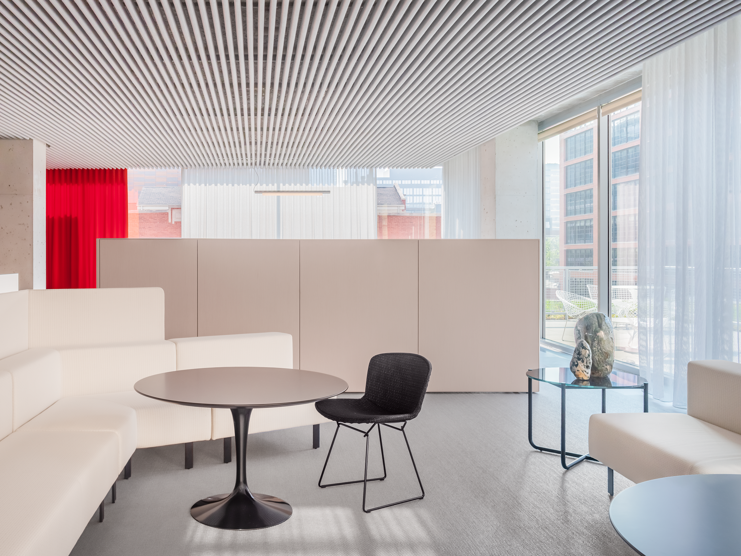250607_Knoll_Chicago_DSF9767.png