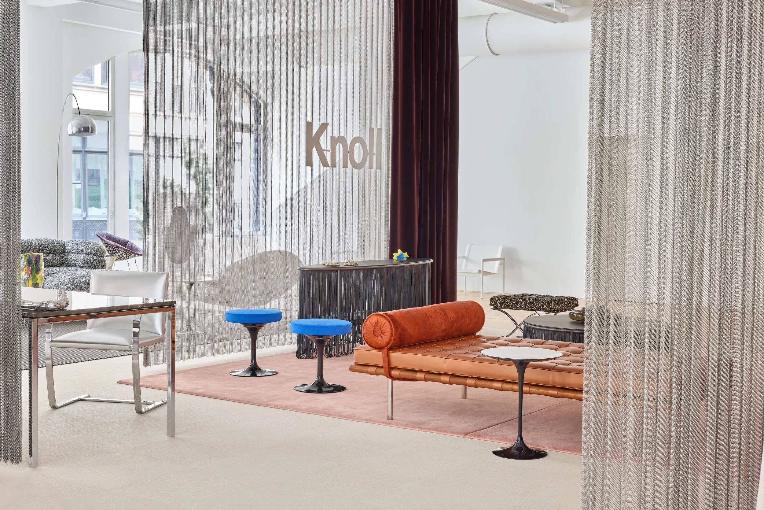 G-KNO_Knoll_Retail_Shop_Glass_House_Install8091.jpg