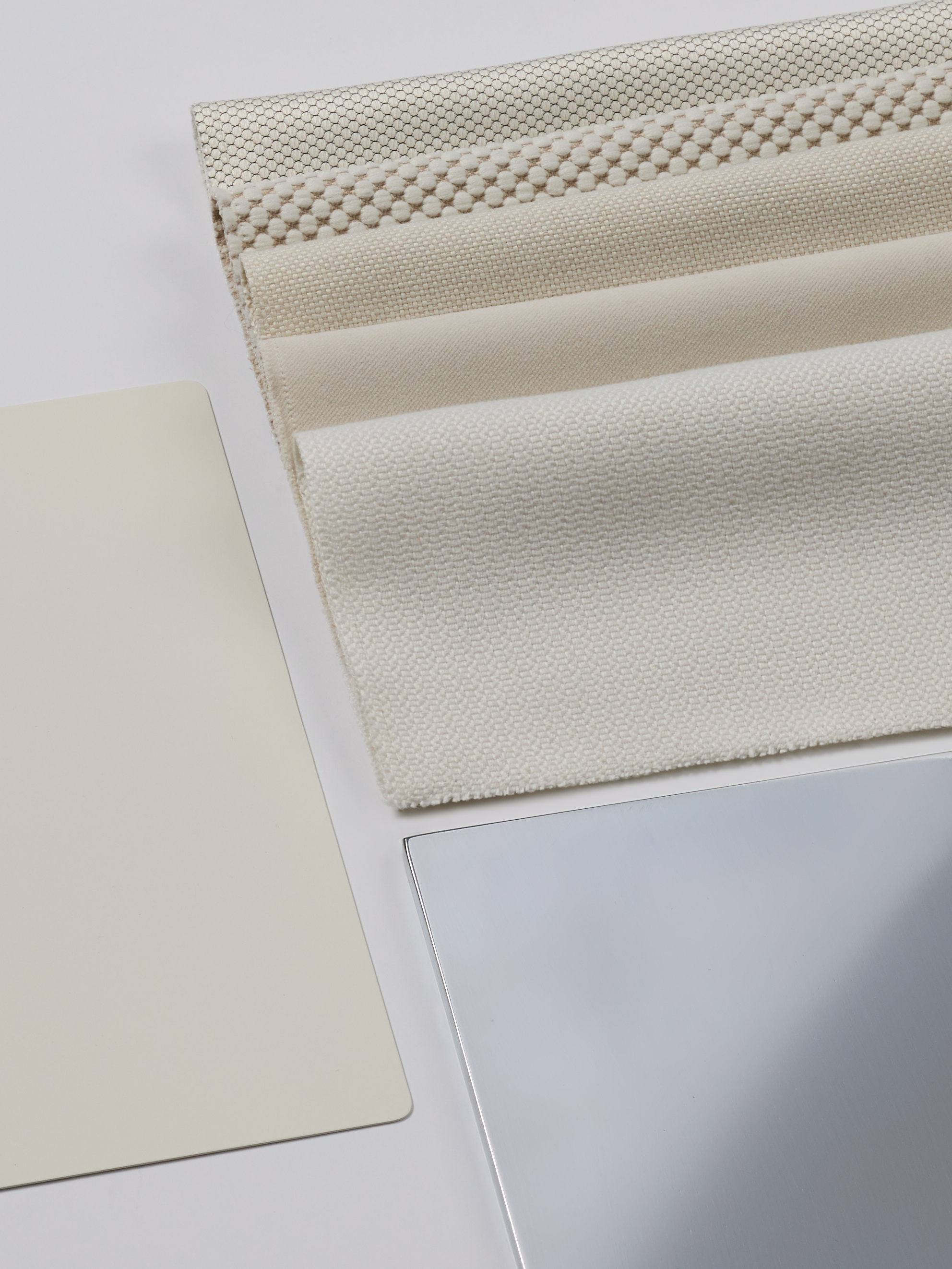 Knoll_DesignDays2024_MaterialLaydown_Metal_7_crop.png