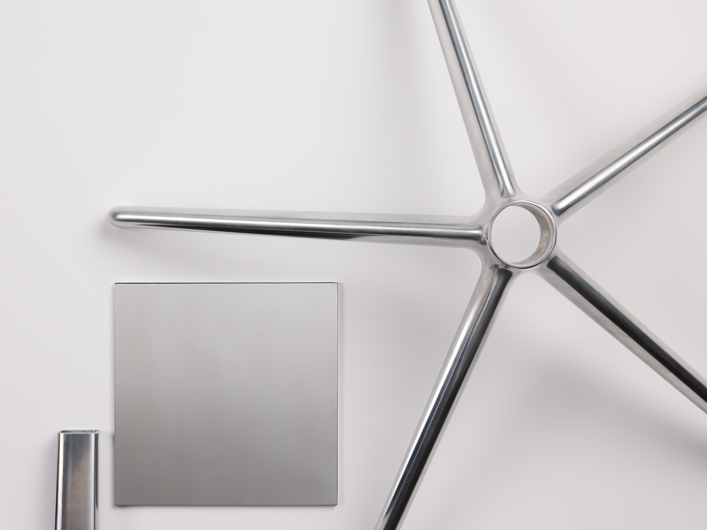 Knoll_DesignDays2024_MaterialLaydown_Metal_12_crop.png