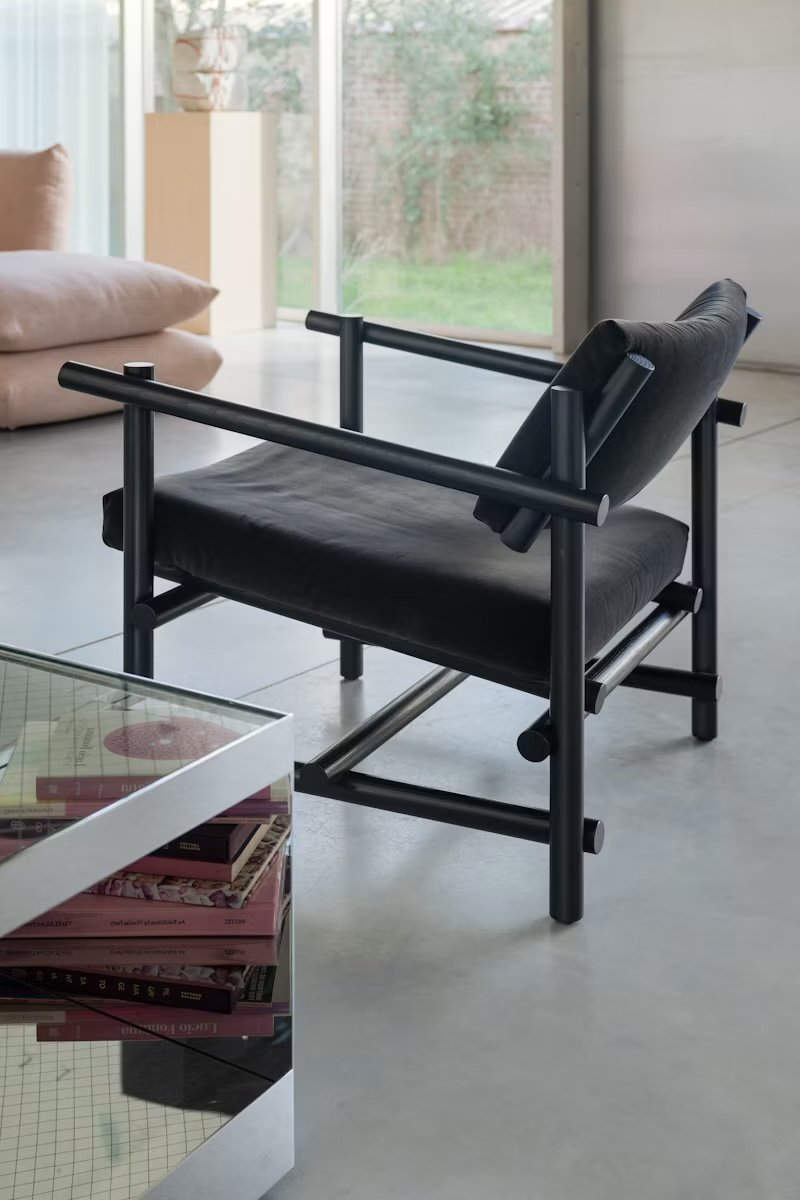 muecke black copy.jpg