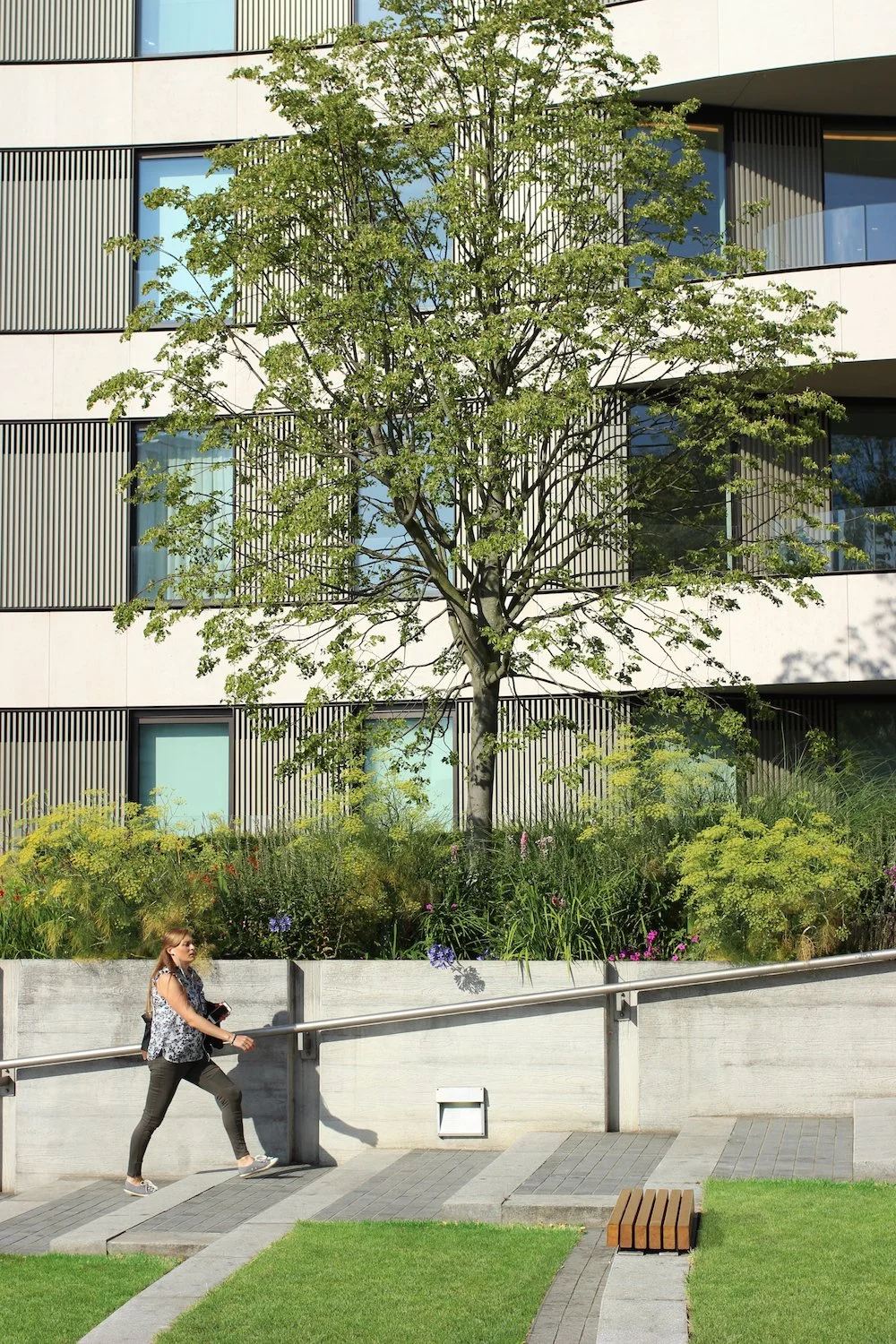 Riverwalk Mill Bank Guillaume Baltz Landscape Design (3).JPG