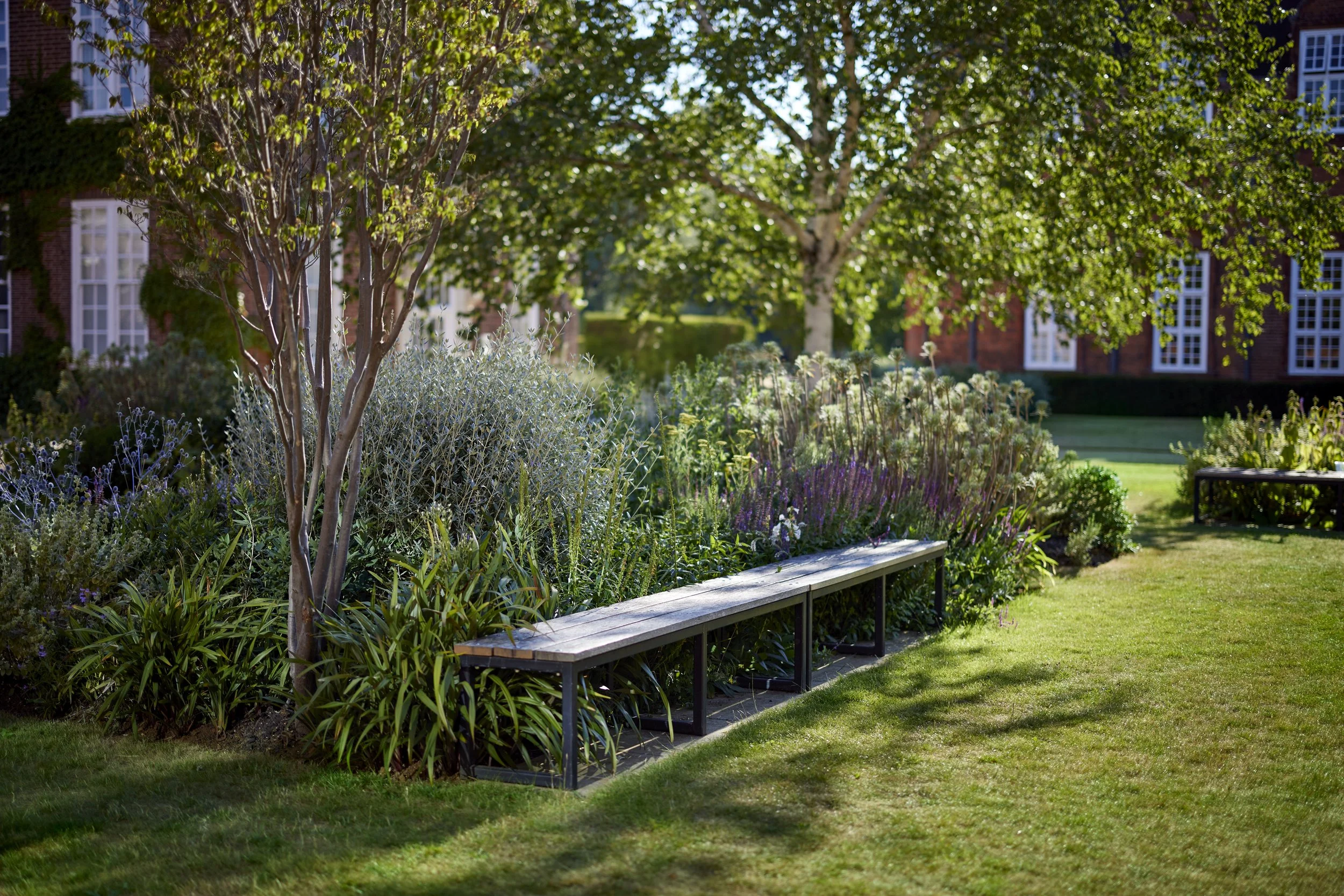 BHSLA-Newnham-College-garden_ Guillaume Baltz Landscape Design (1).jpg