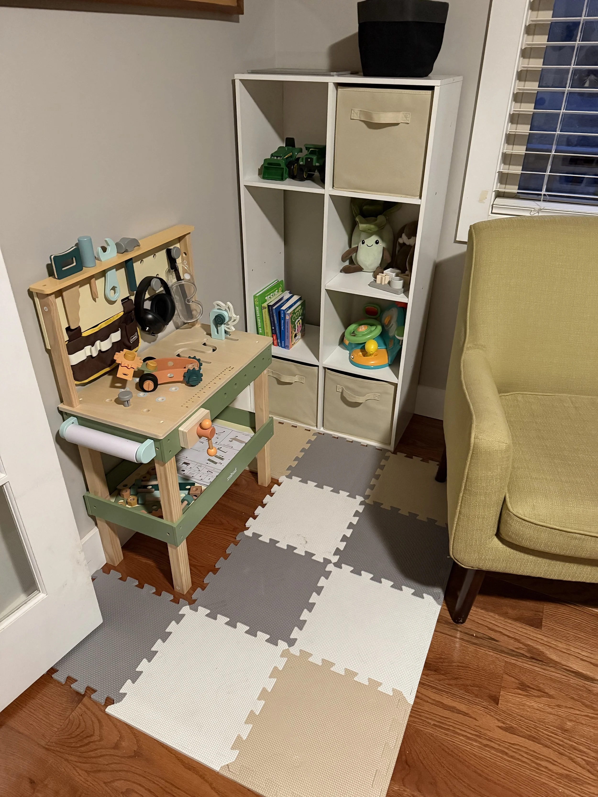 Small kids play space in general living space