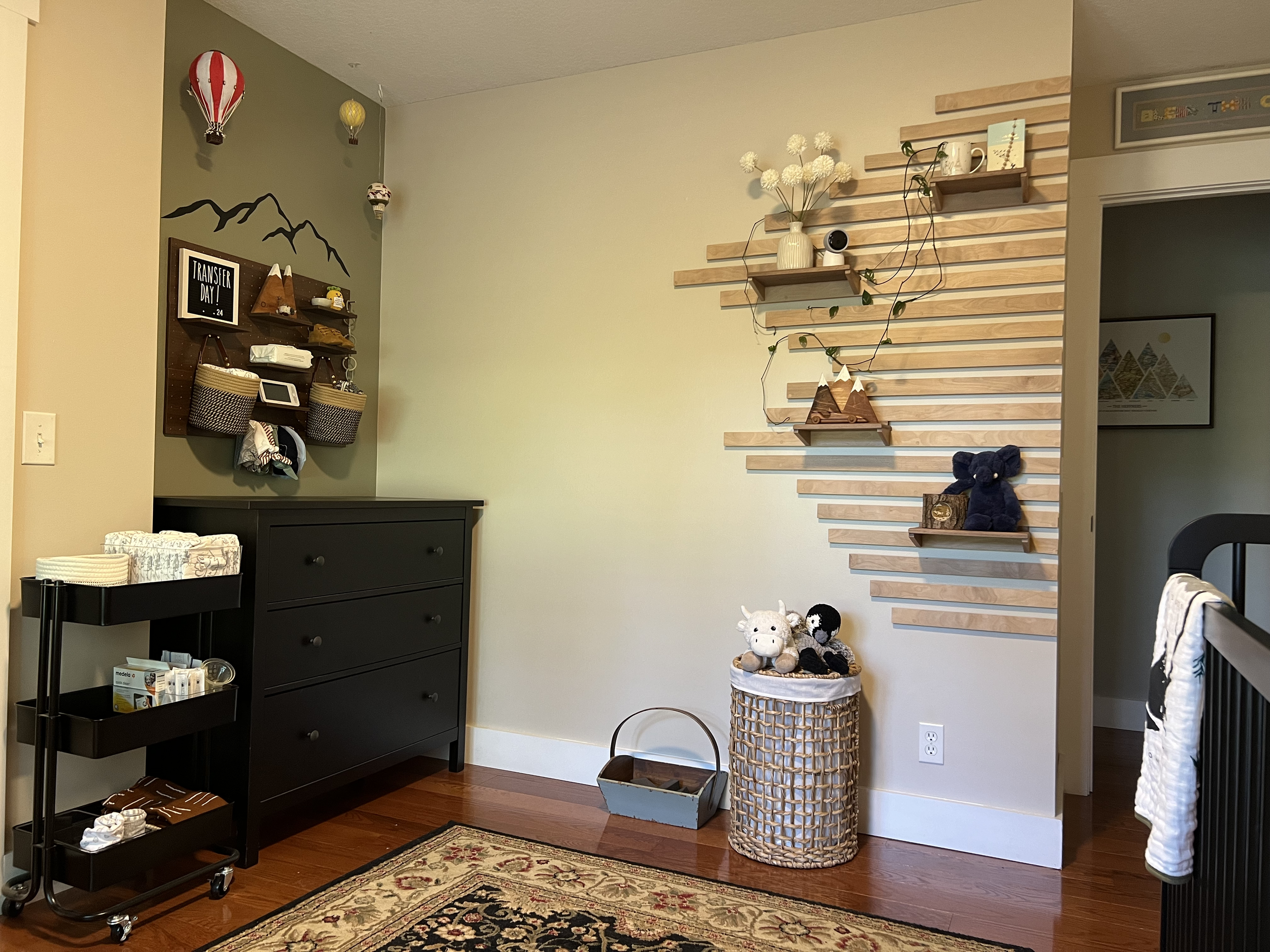 Gender Neutral Nursery-changing station/accent wall