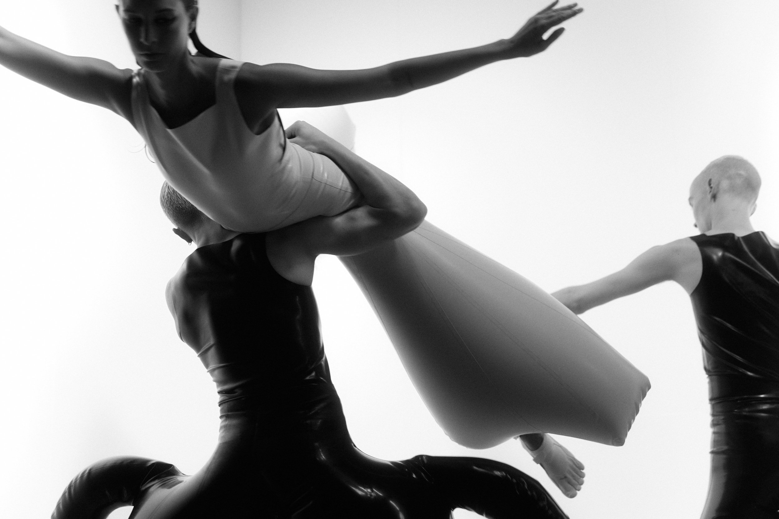HARRI SS24: Texture and Movement