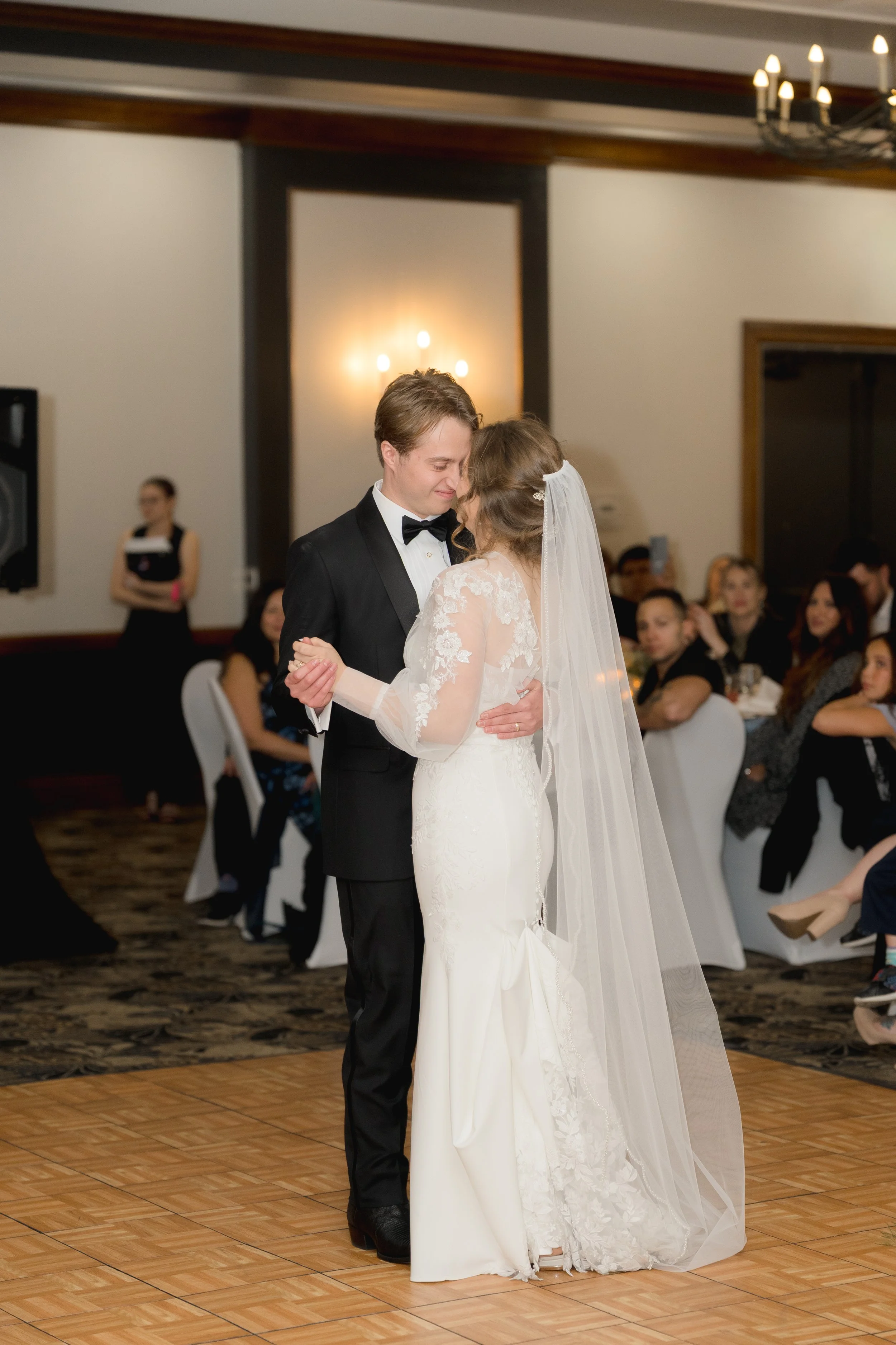 Wedding Reception at Best Western Gateway Grand captured by Florida Documentary Photographer Catherine Skelly