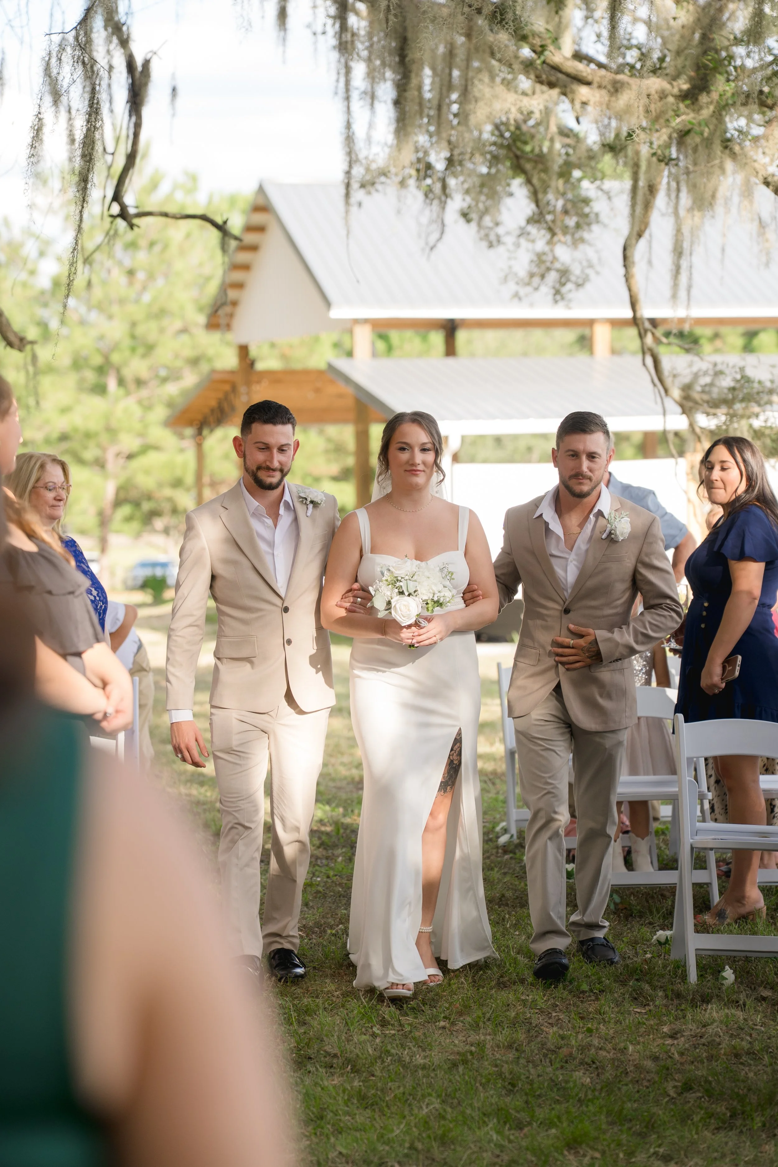 Outdoor Wedding at Stonewood Events in Alachua, Florida captured by Florida Documentary Wedding Photographer Catherine Skelly