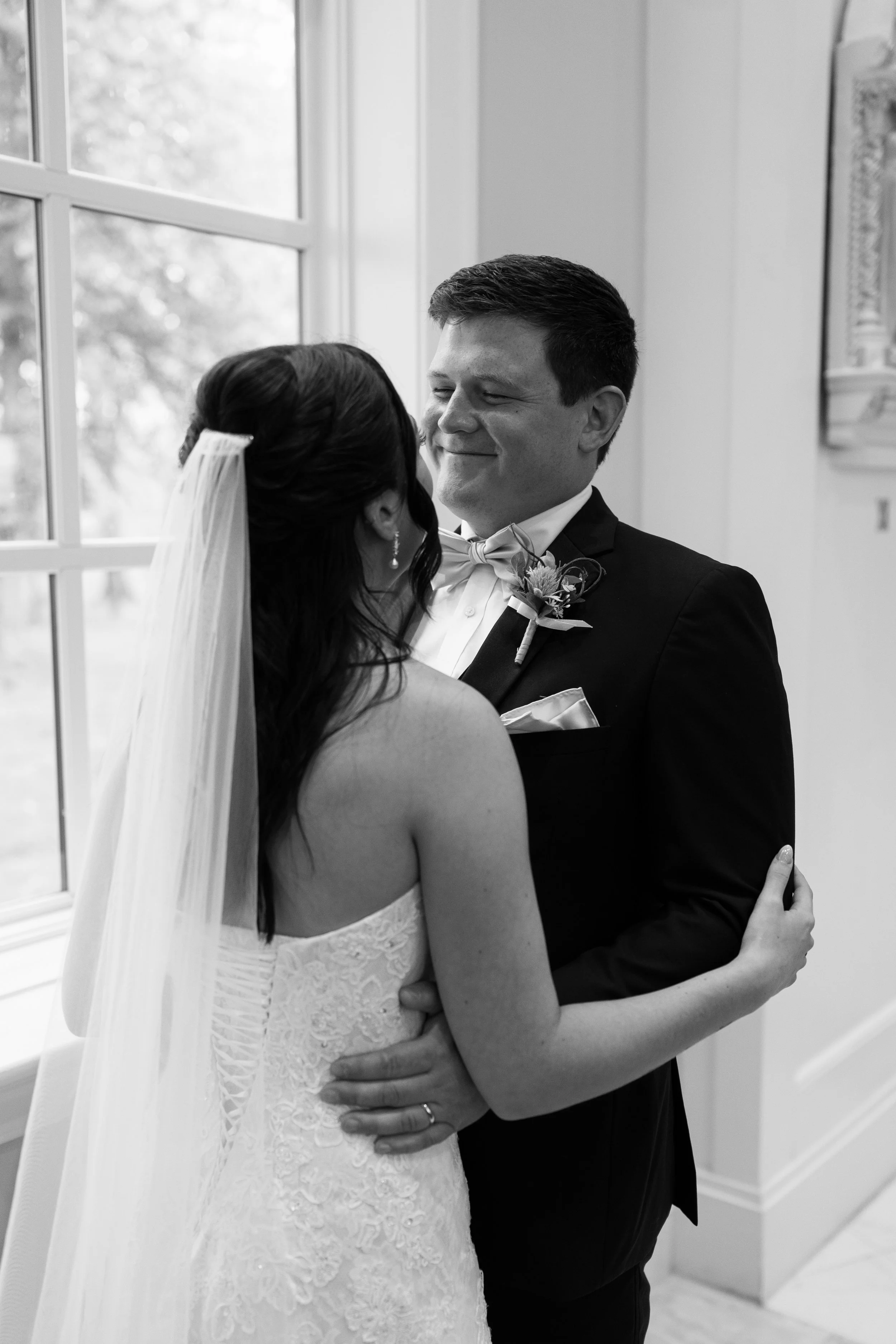 St. Francis De Sales Catholic Church Wedding in Purcellville, Virginia captured by Florida Documentary Wedding Photographer Catherine Skelly