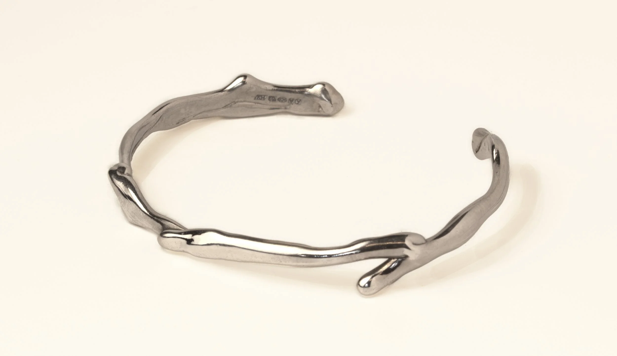 Molten - Open Bangle