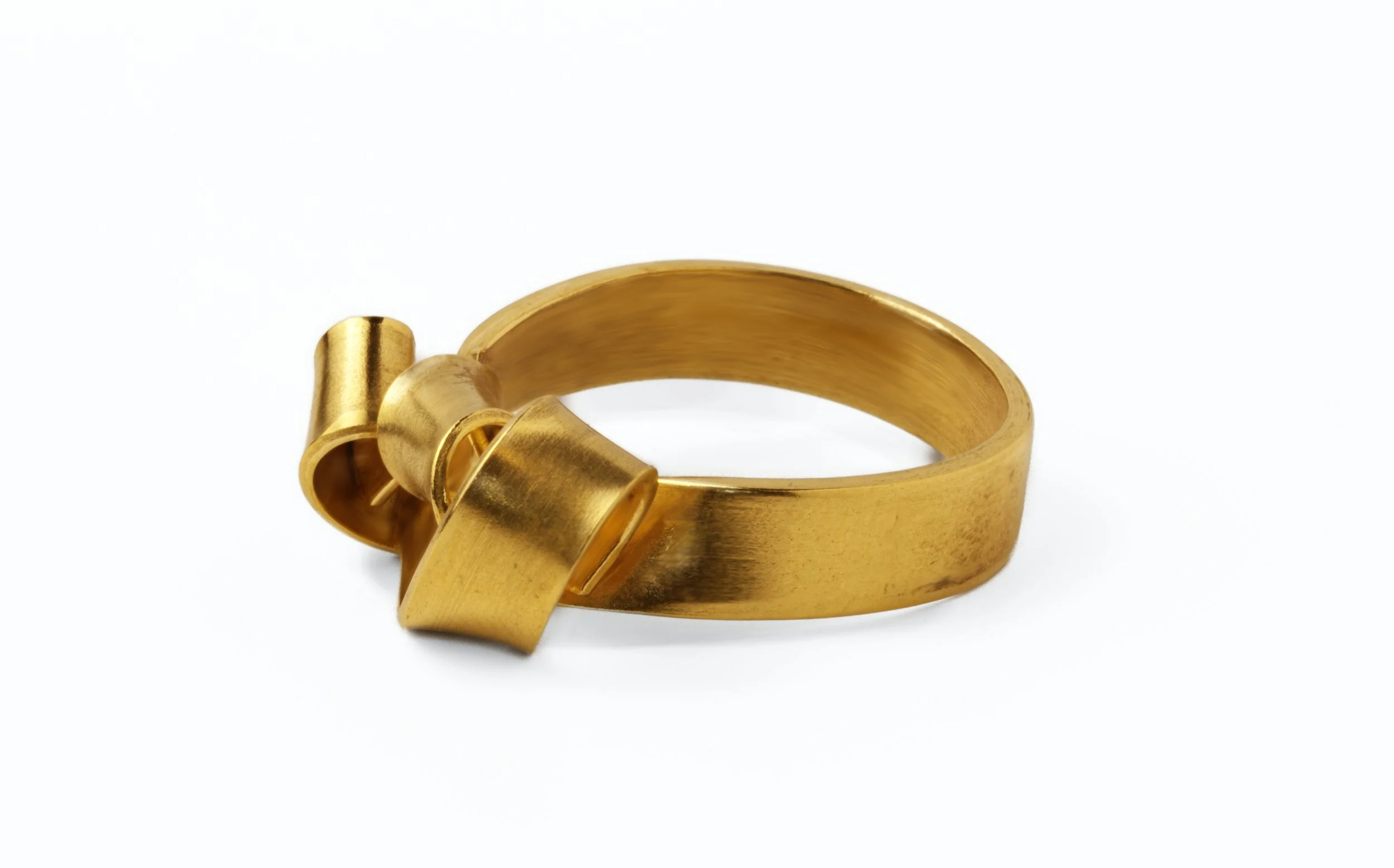 Cascade gold ring 1 side right finished.jpg