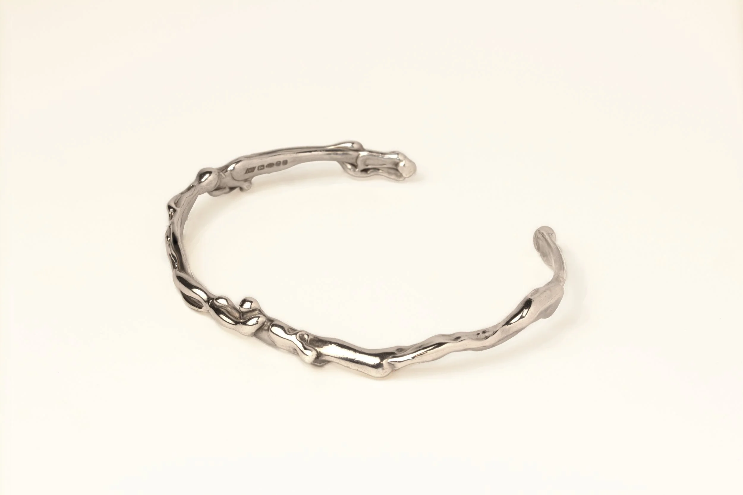 Molten - Open Bangle