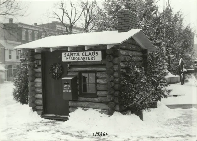Santa's-Cabin3.jpg
