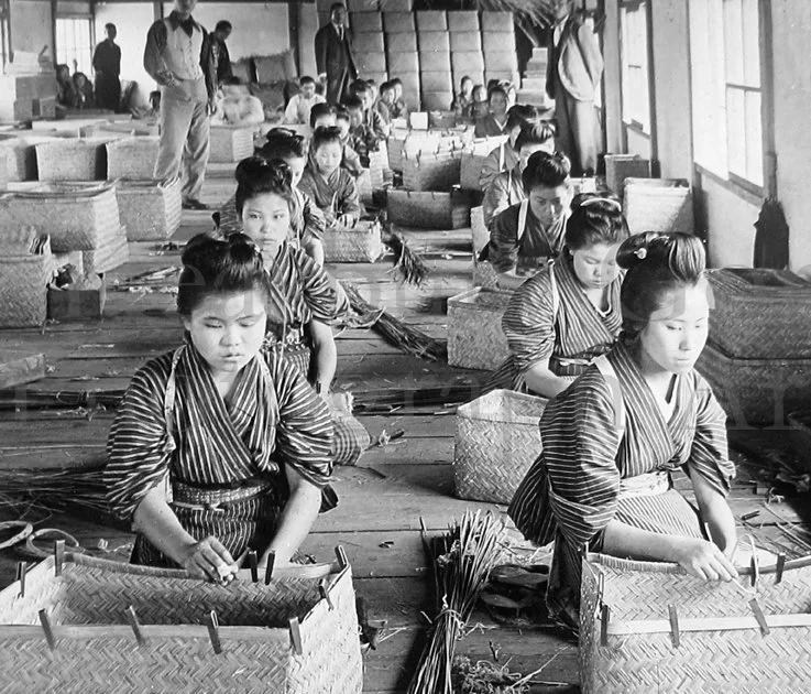 web_4E Making bamboo baskets Japan.jpg
