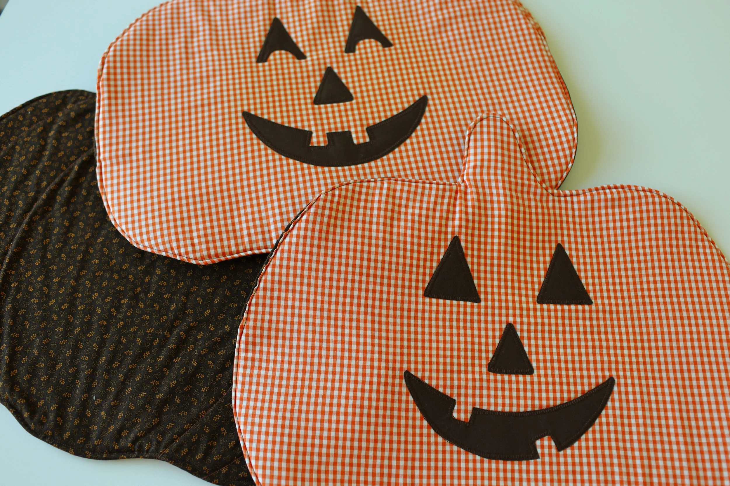 DIY Pumpkin Placemats
