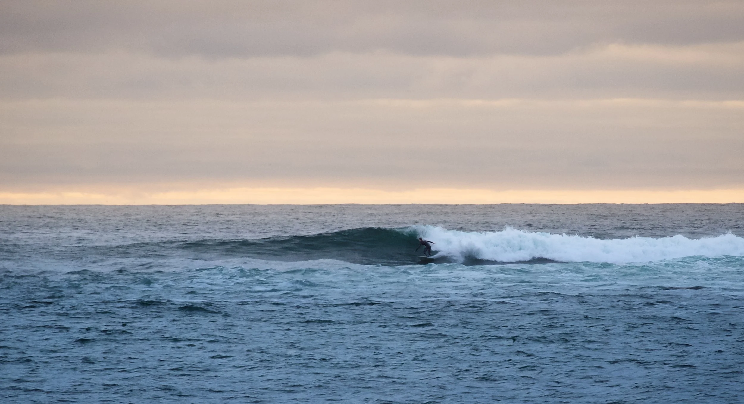 Surfing at Sunset 

Zoom in to spot the surfer 🔍 
Another one from the Hard Drive 💾 

#doolin #surfireland #wildatlanticway #wildatlanticsurfer #denningphoto