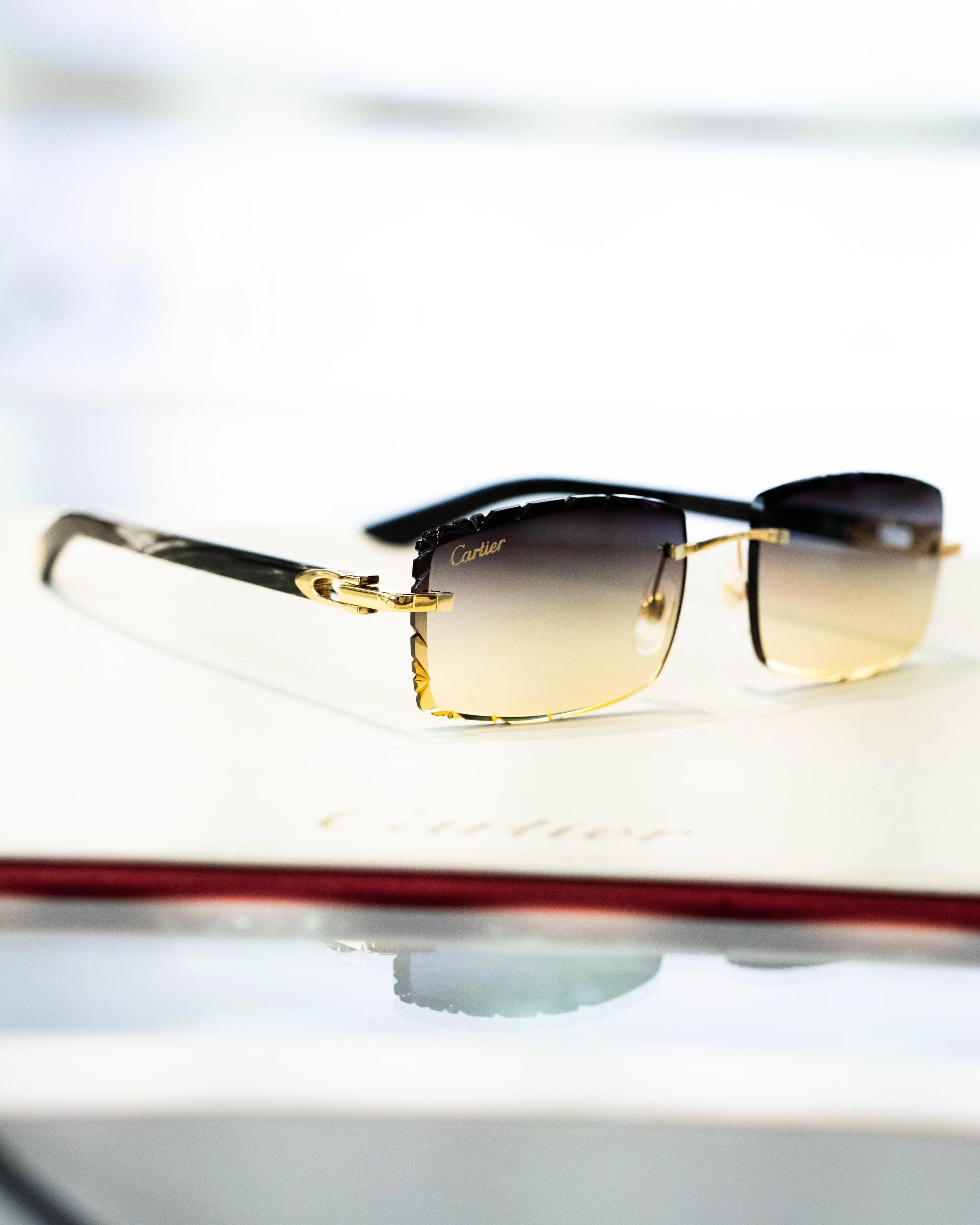 BLACK BUFFS