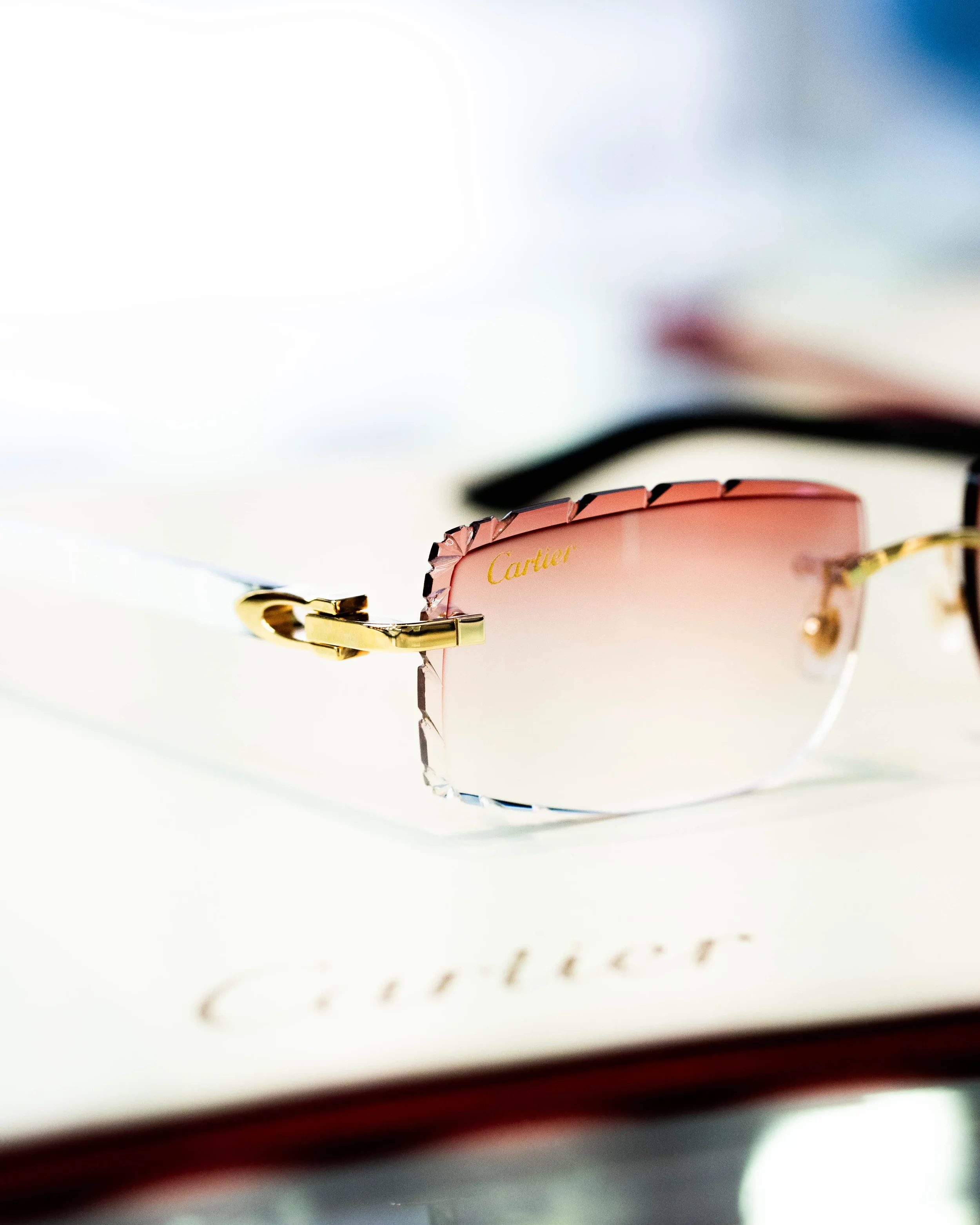 WHITE BUFFS(1).webp