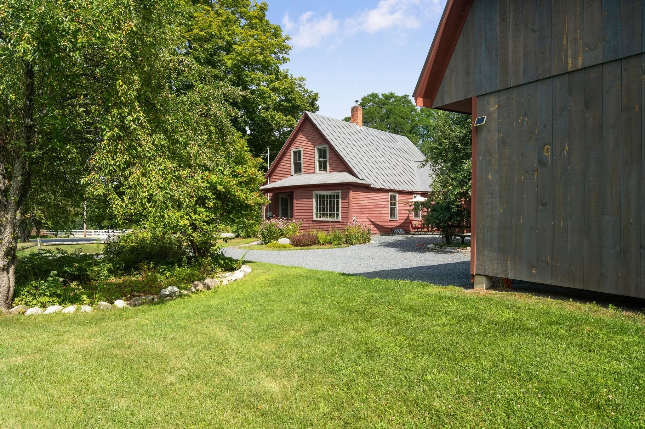 182 Dartmouth College Hwy Haverhill NH 04.jpg