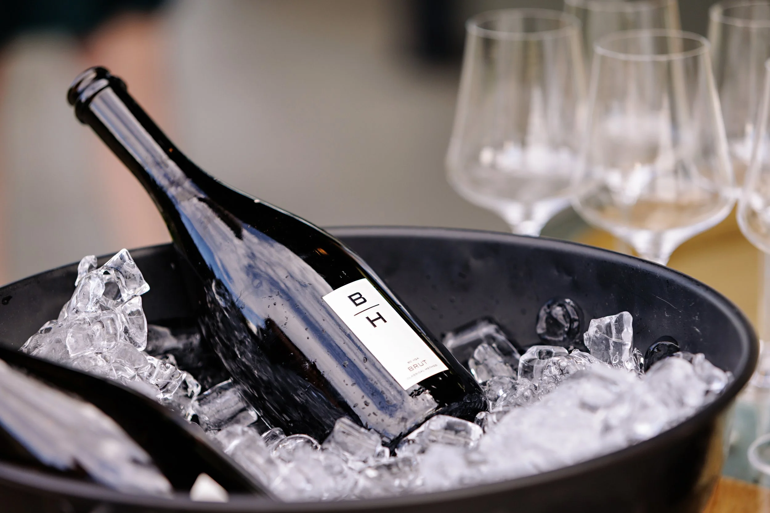 Okanagan winery event catering with local sparkling wine