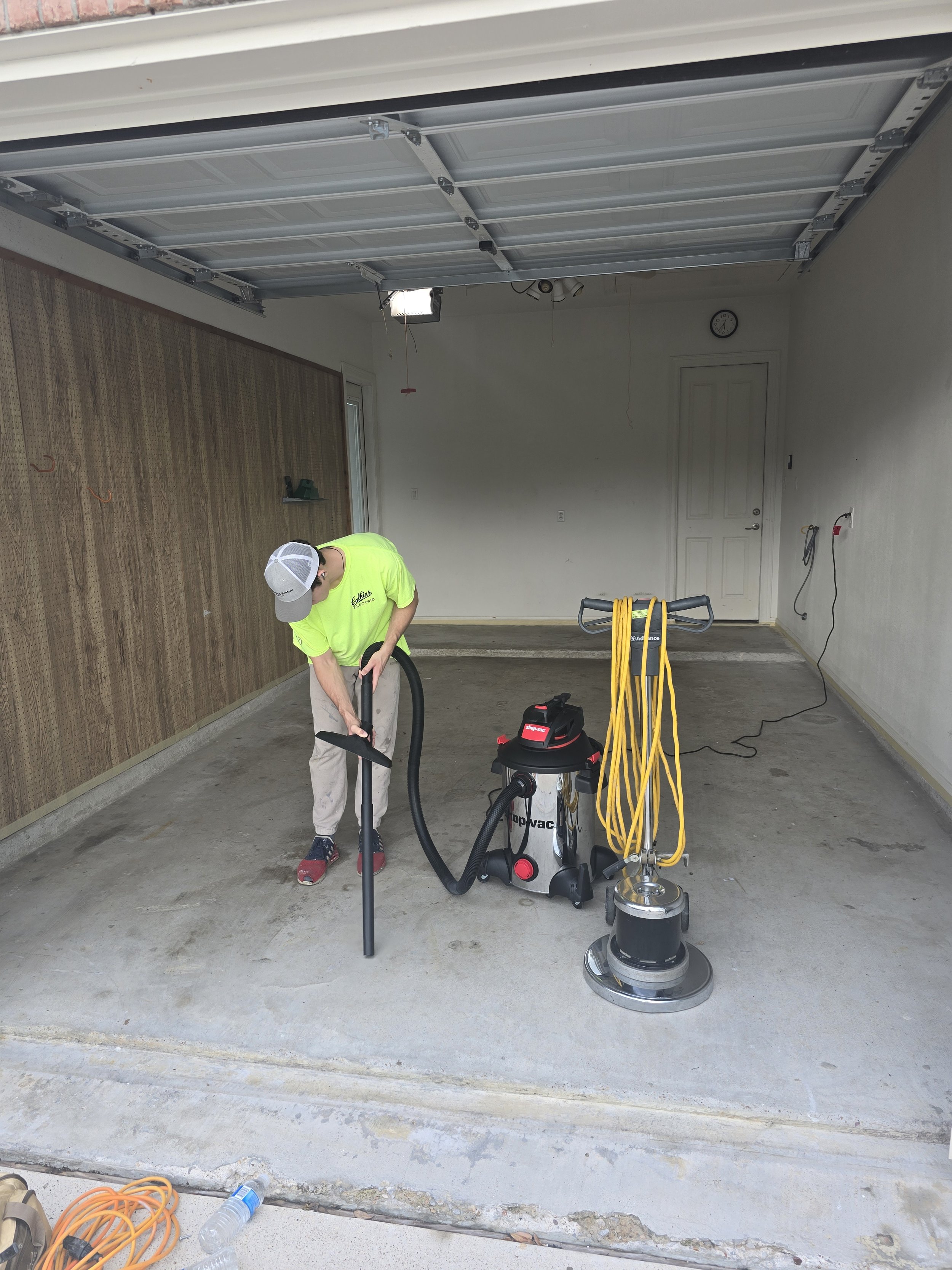 EPOXY GARAGE FLAKE OUTBACK-BEFORE