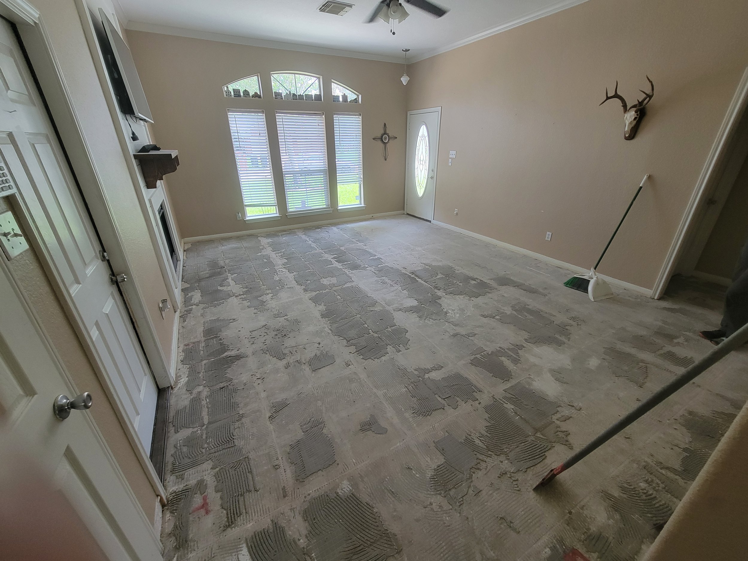 VINYL WOOD FLOOR-BEFORE