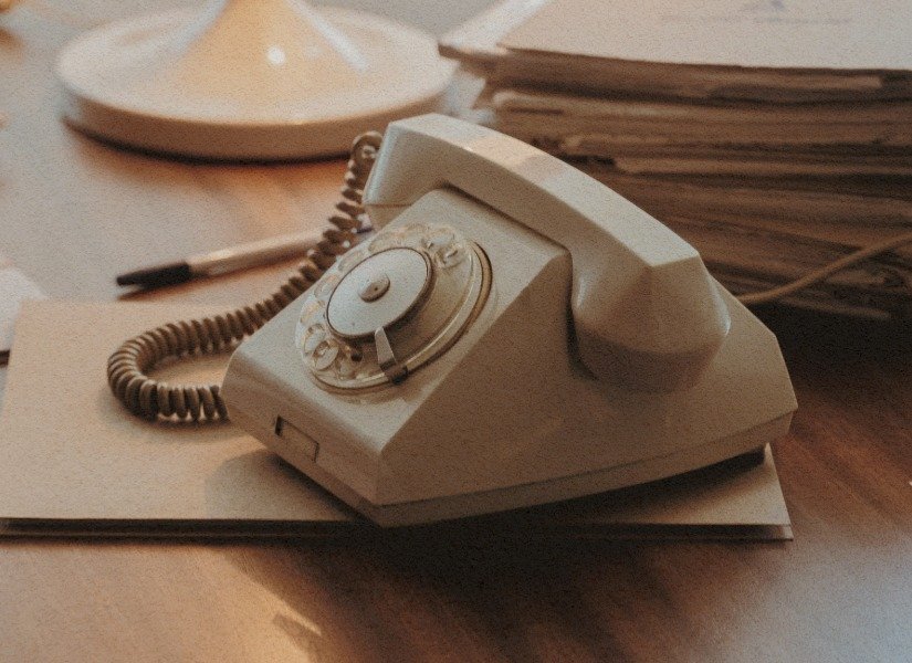 Vintage telephone representing direct contact with the McMurray & Sons Eureka roofing team