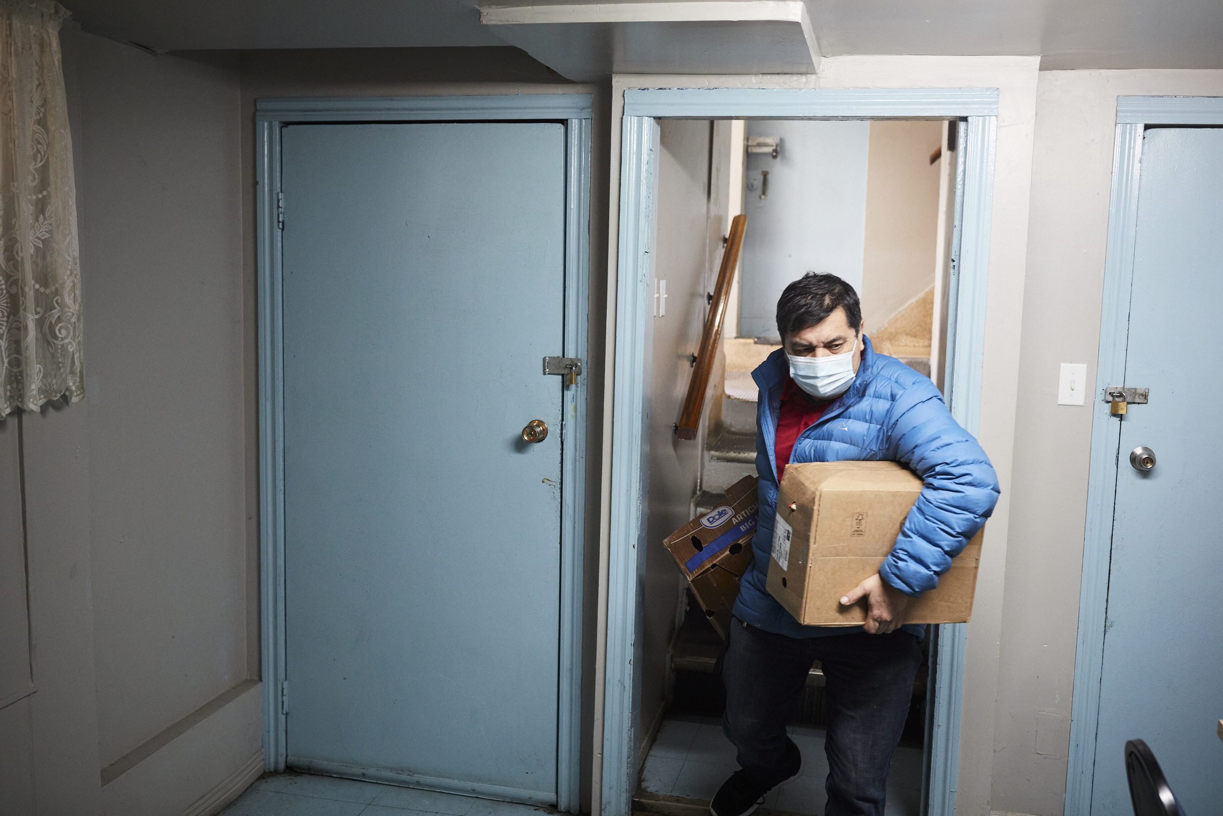 Castro delivers food to Gite Urbain, formerly Centre Rosement, a rooming house for people in precarious situations, many with mental health issues and who are on the threshold of homelessness.