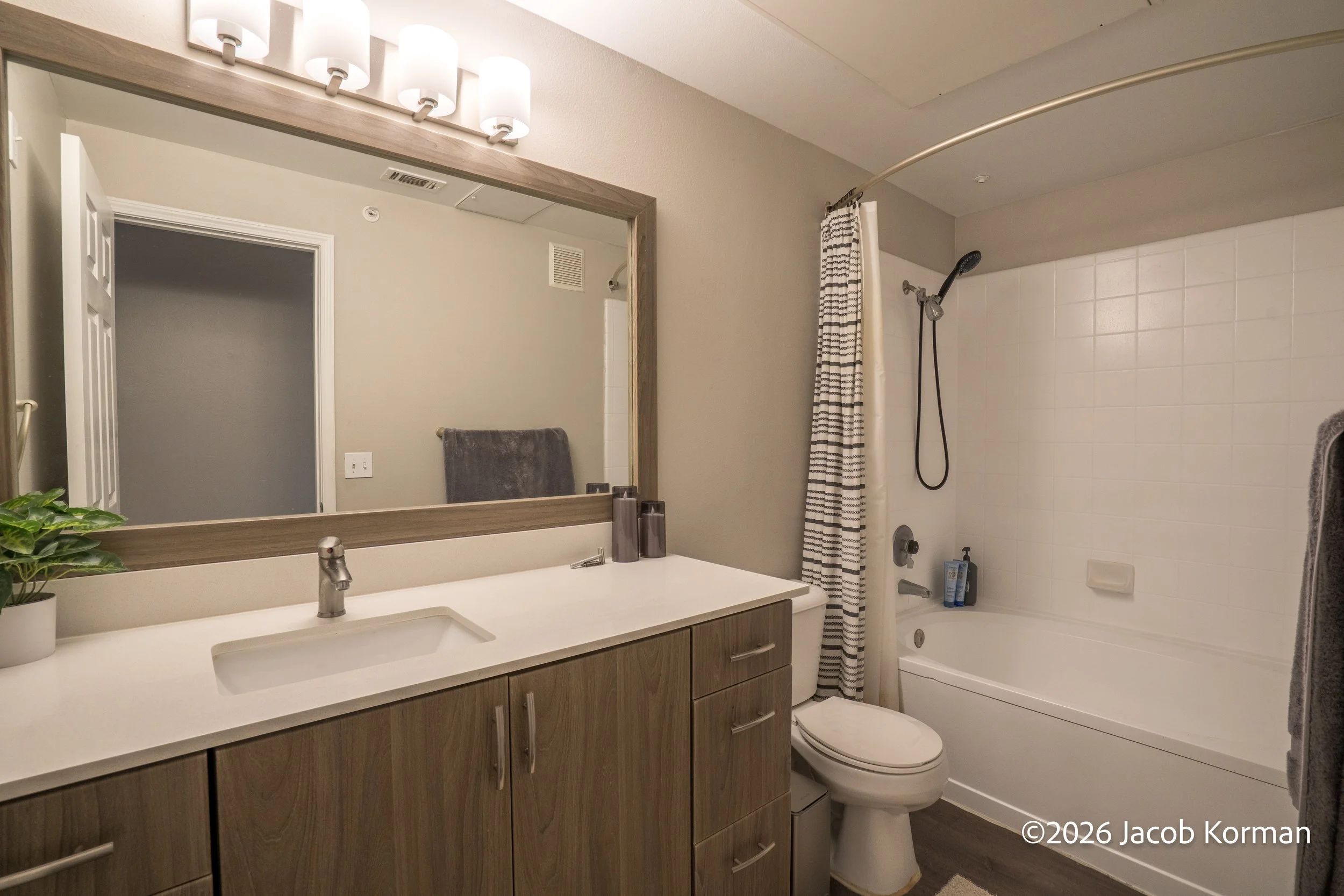 Apartmenthdr1--7.jpg