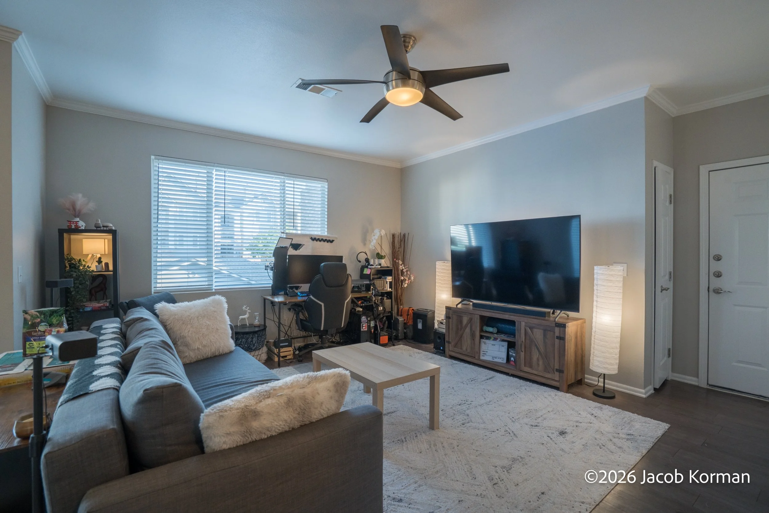 Apartmenthdr1-.jpg