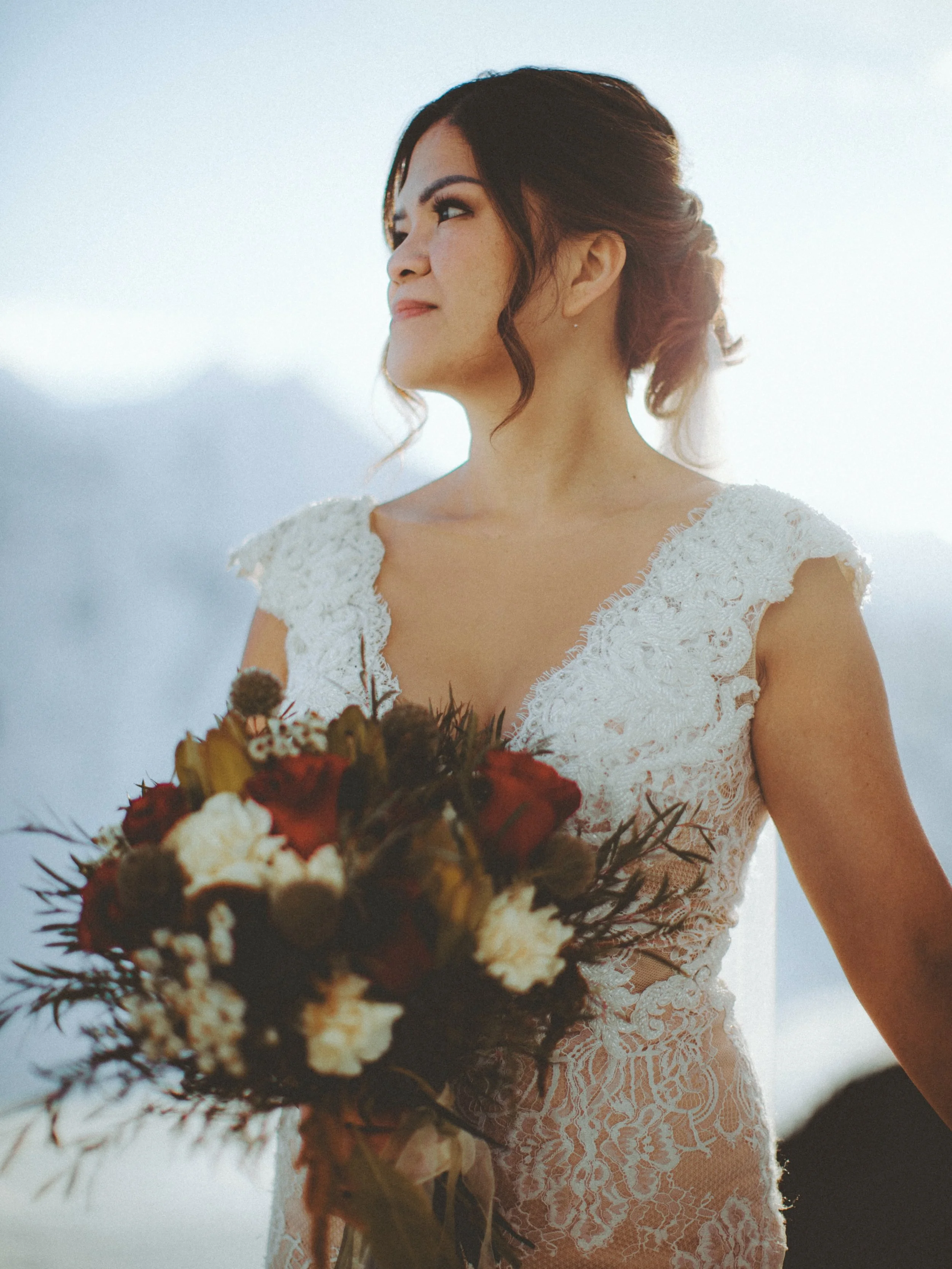 Initially I was the videographer for this trip however I could not help myself in getting a few shots in there as well&hellip;

Alaska beauty never disappoints. So happy Kathleen and Eric got to be together in such a breathtaking place. 

Makeup: @li